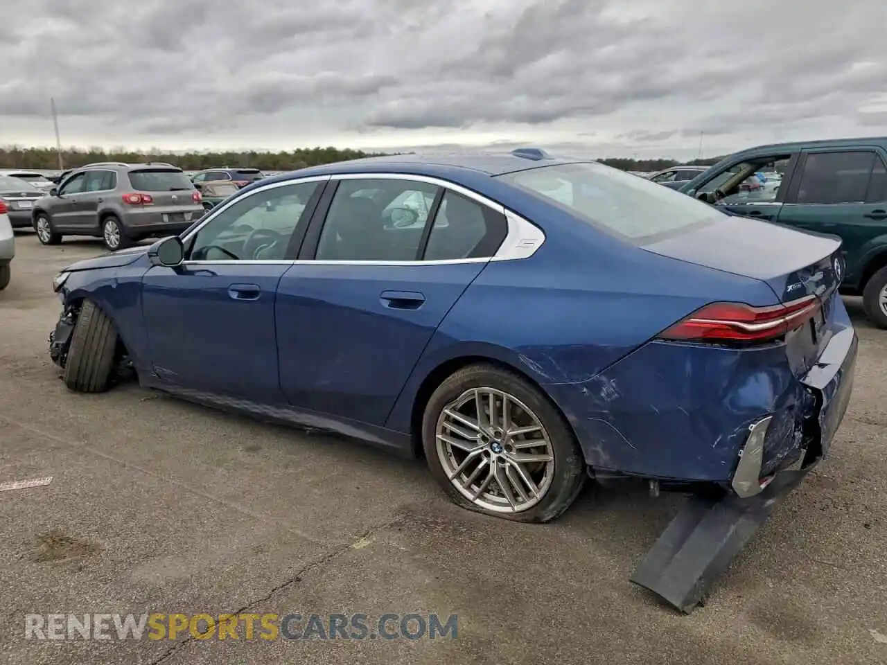 2 Photograph of a damaged car WBA53FJ09RCR06624 BMW 5 SERIES 2024