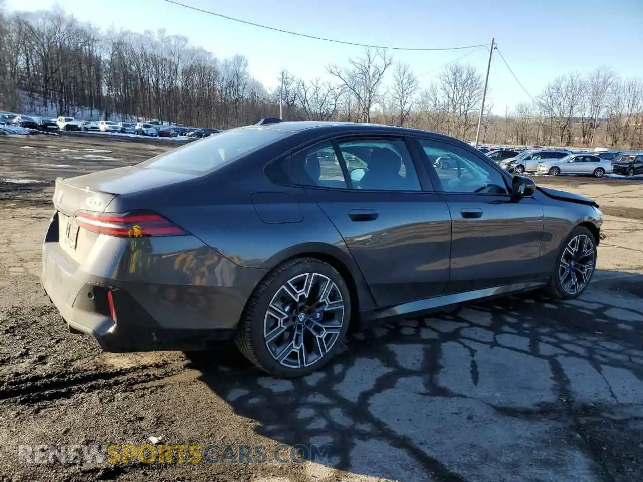 3 fotografías del automóvil dañado WBA53FJ09RCR06638 BMW 5 SERIES 2024