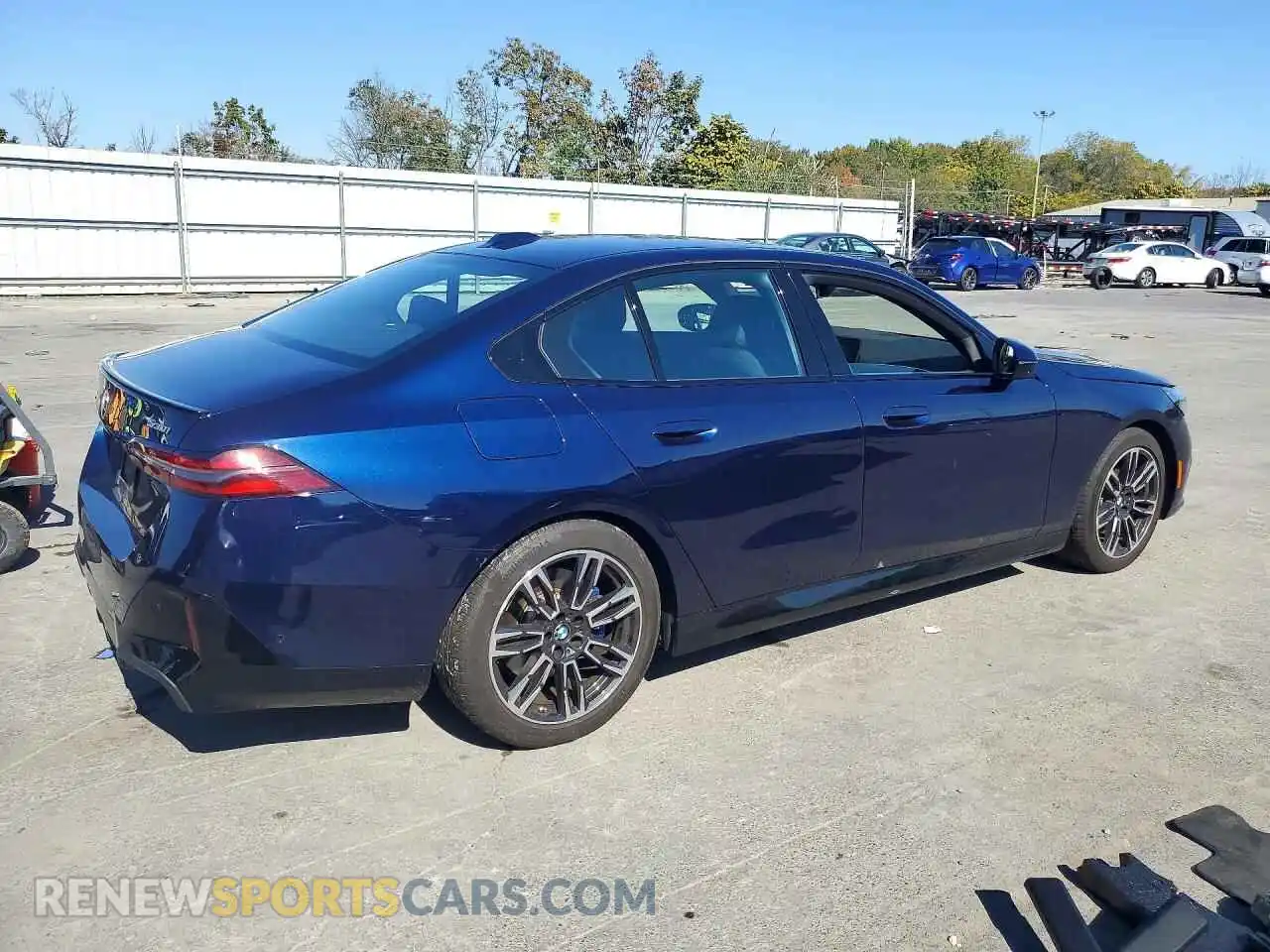 3 fotografías del automóvil dañado WBA53FJ0XRCP91595 BMW 5 SERIES 2024