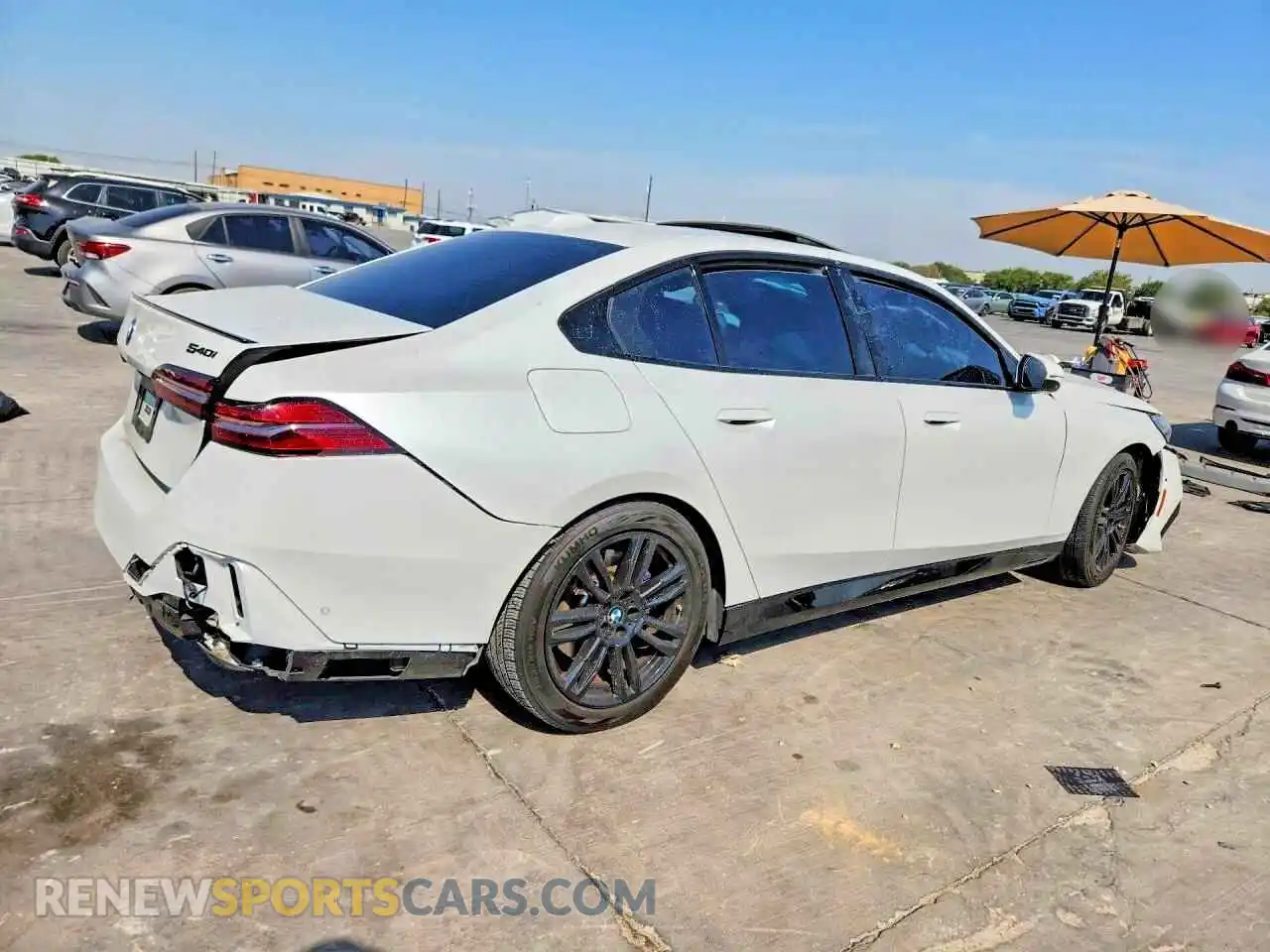 3 Фотография поврежденного автомобиля WBA63FJ00RCS62824 BMW 5 SERIES 2024