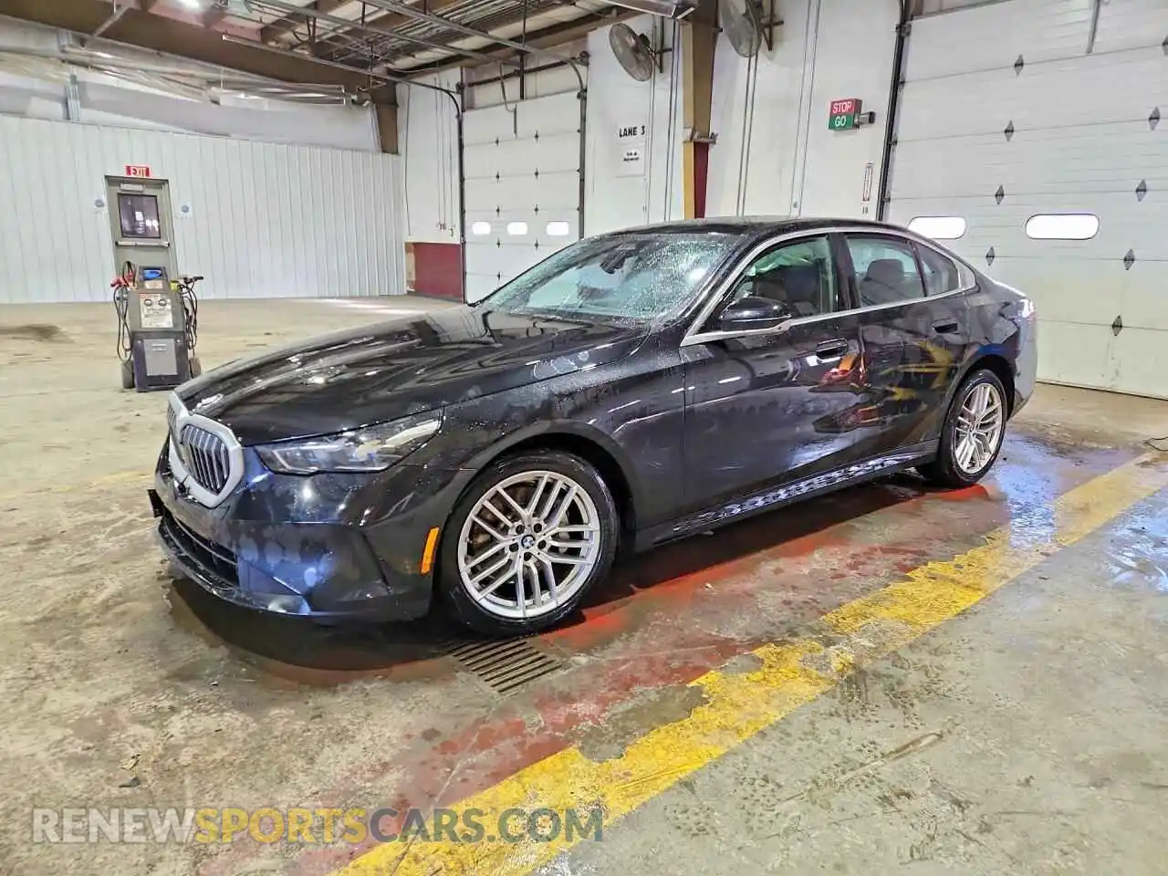 1 Photograph of a damaged car WBA43FJ07SCU74519 BMW 5 SERIES 2025