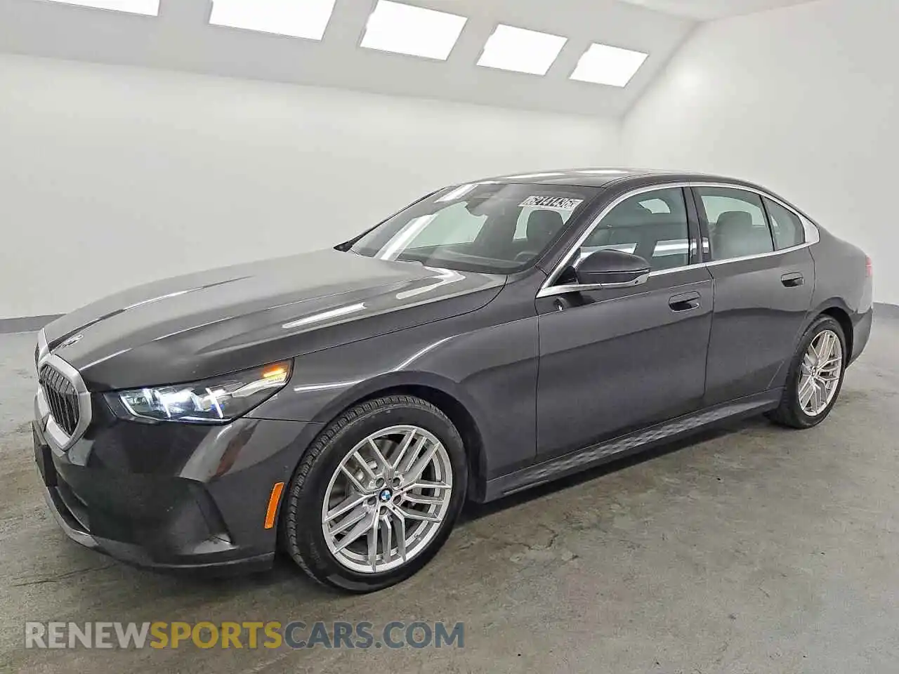 1 Photograph of a damaged car WBA53FJ0XSCU81310 BMW 5 SERIES 2025