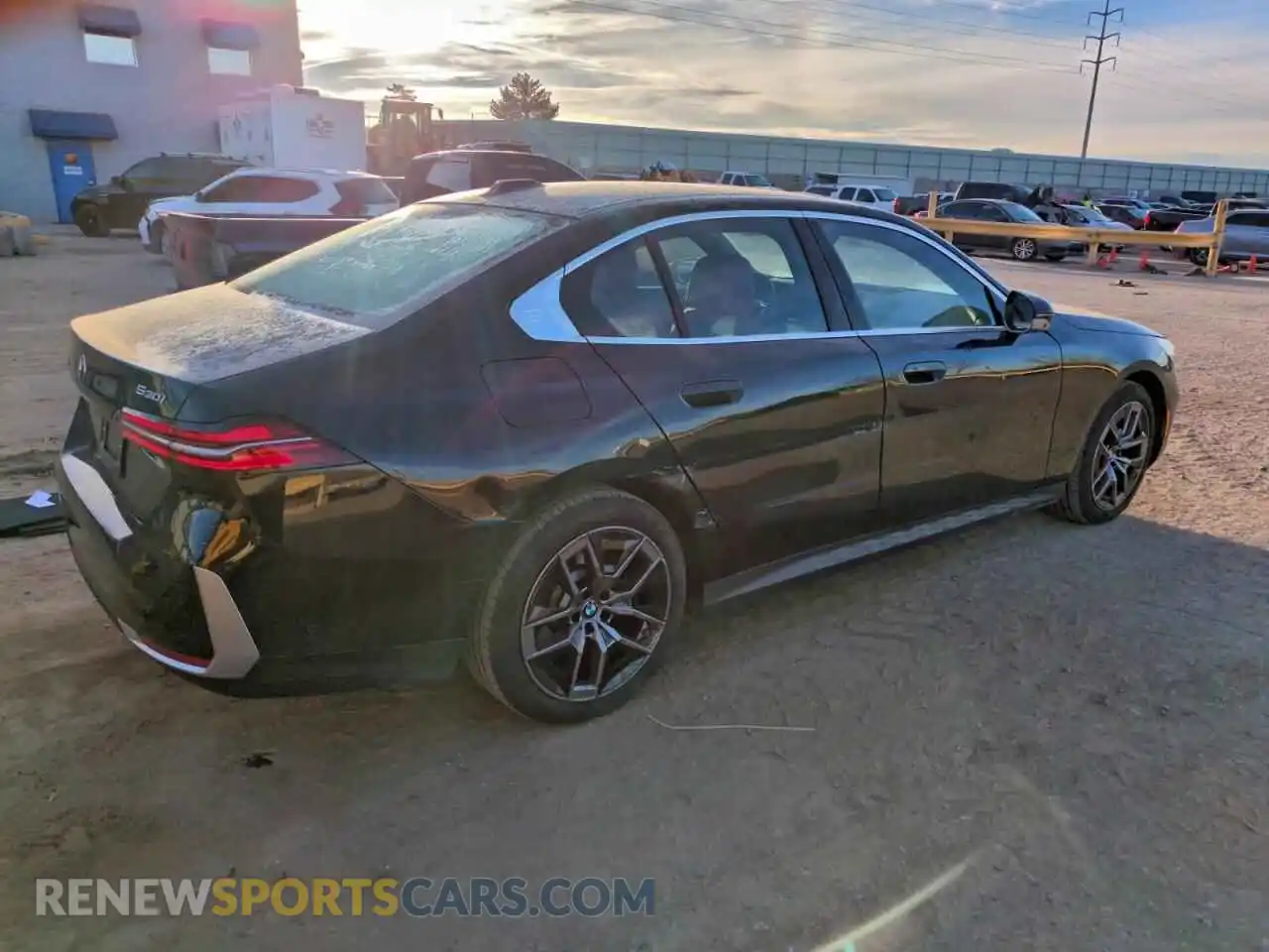 3 Фотография поврежденного автомобиля WBA53FJ02TCW05507 BMW 5 SERIES 2026