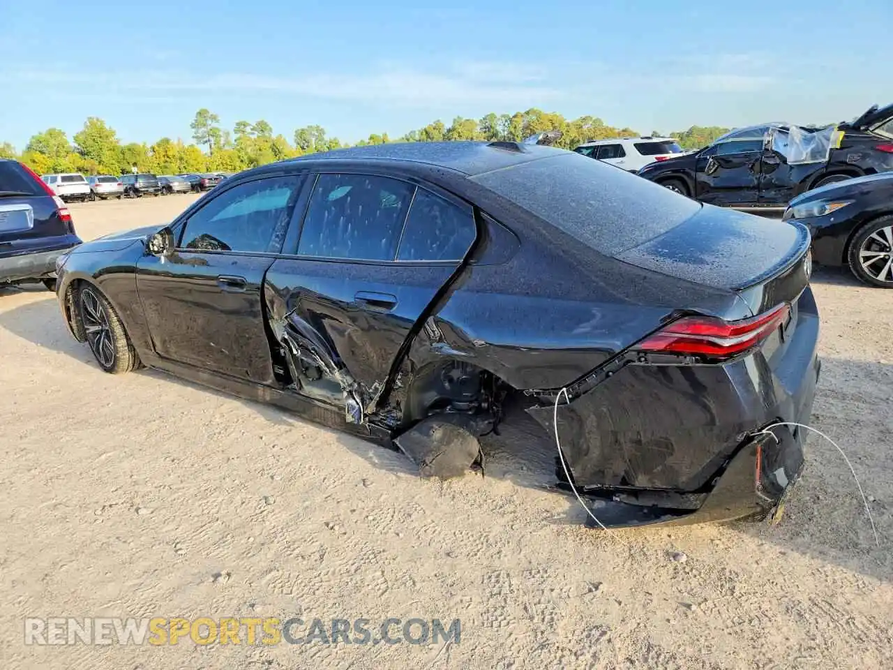 2 fotografías del automóvil dañado WBA43FJ06VCY60255 BMW 5 SERIES 2027
