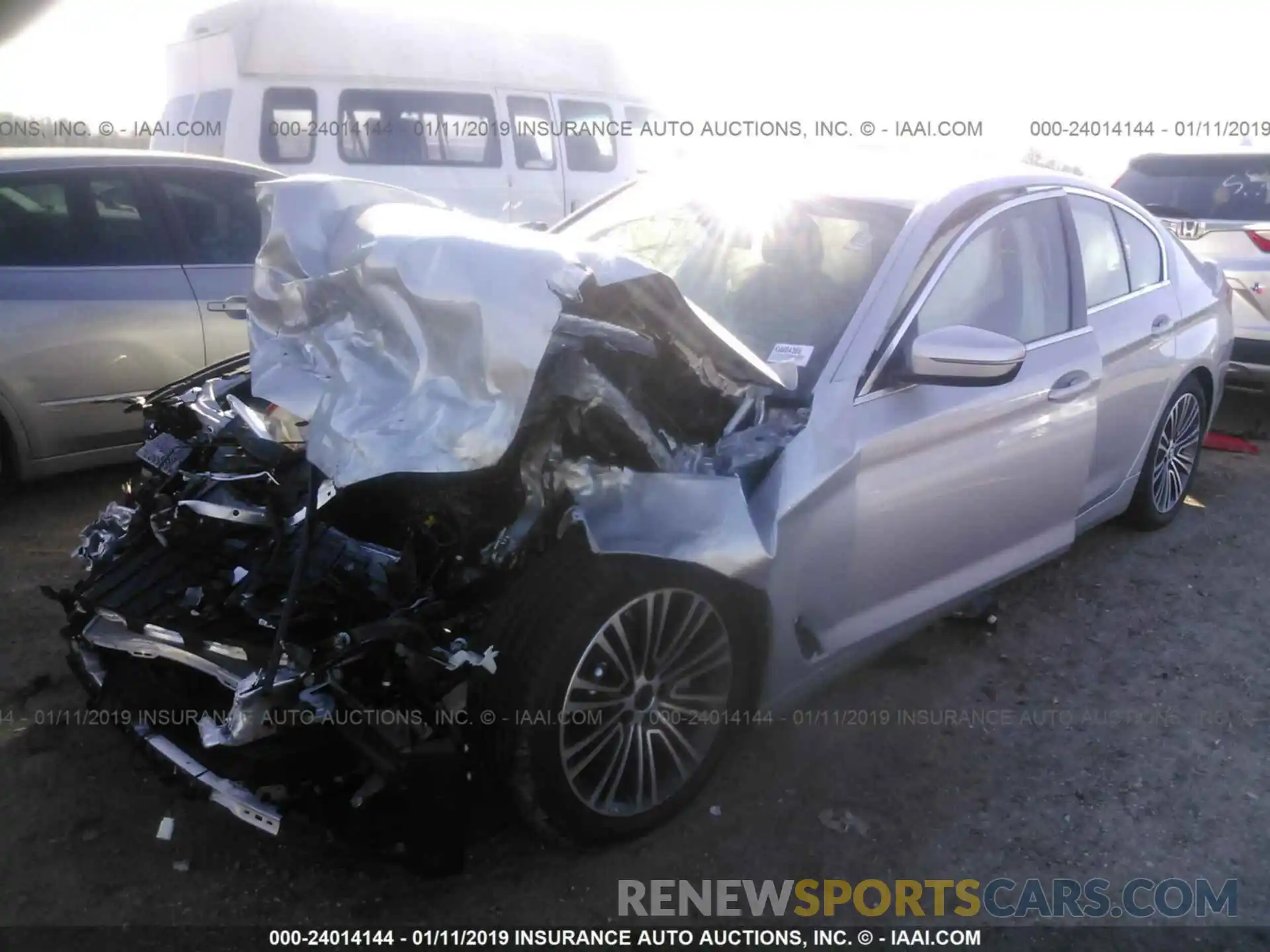 2 Photograph of a damaged car WBAJA5C5XKWW04366 BMW 530 2019