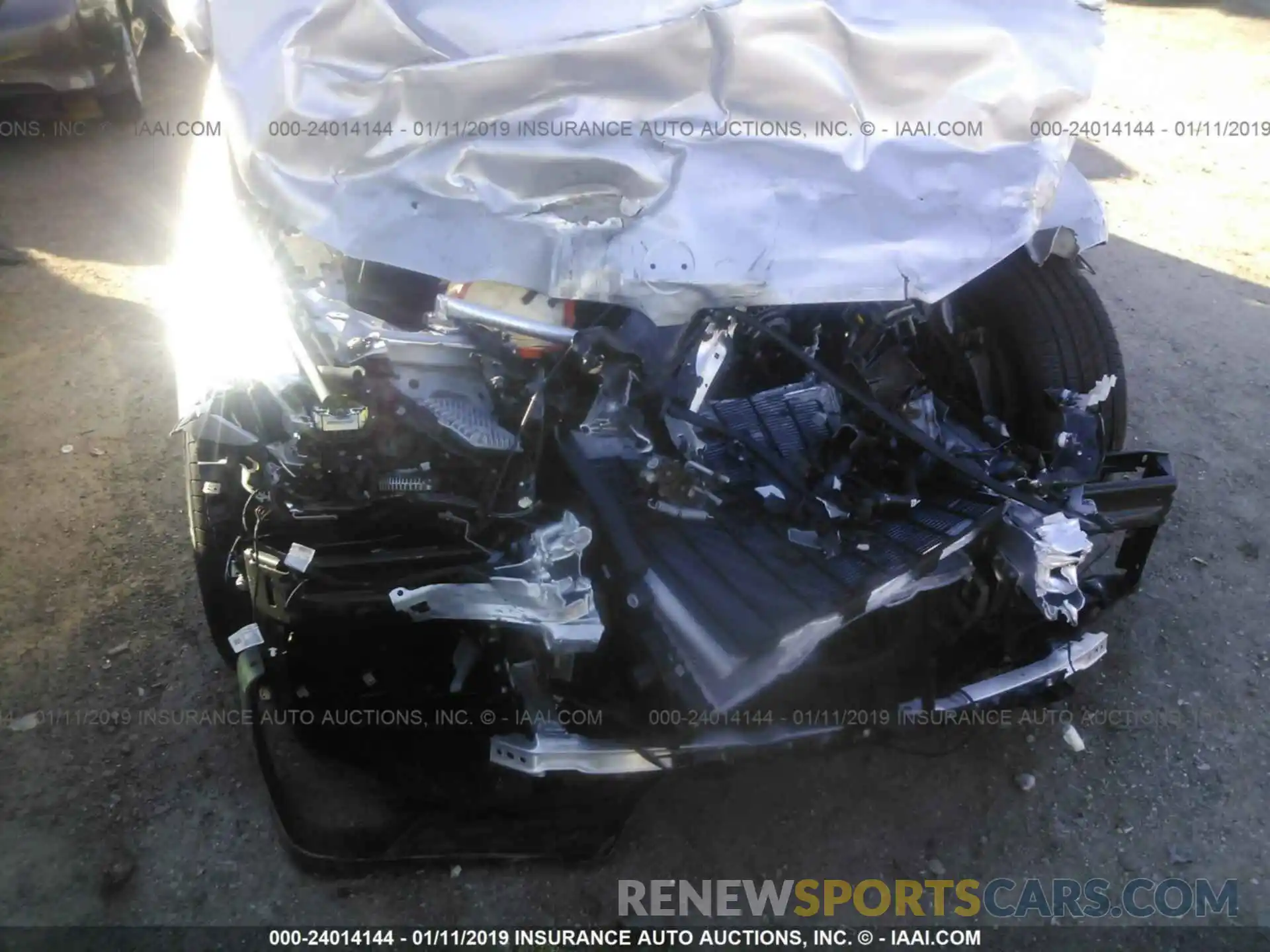 6 Photograph of a damaged car WBAJA5C5XKWW04366 BMW 530 2019
