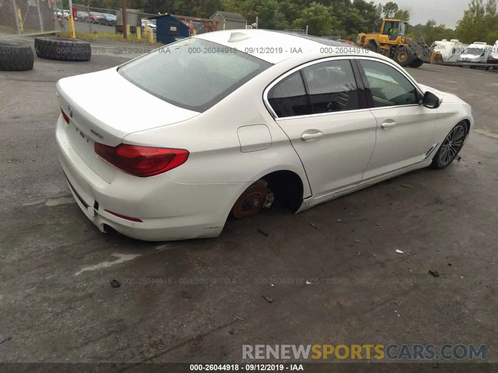 4 Photograph of a damaged car WBAJA7C53KWW16578 BMW 530 2019
