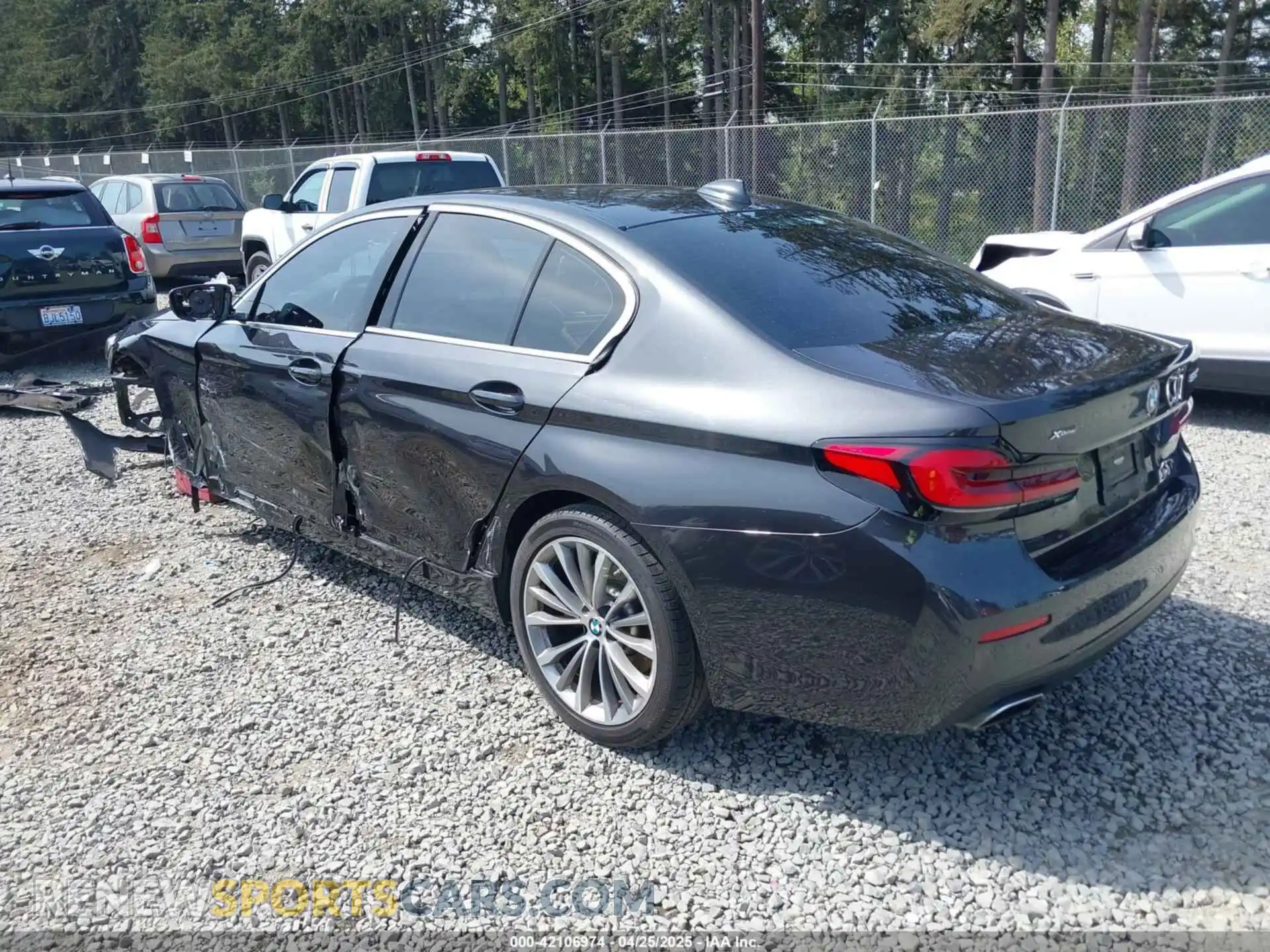 3 Фотография поврежденного автомобиля WBA13BJ09NWX51234 BMW 530 2022