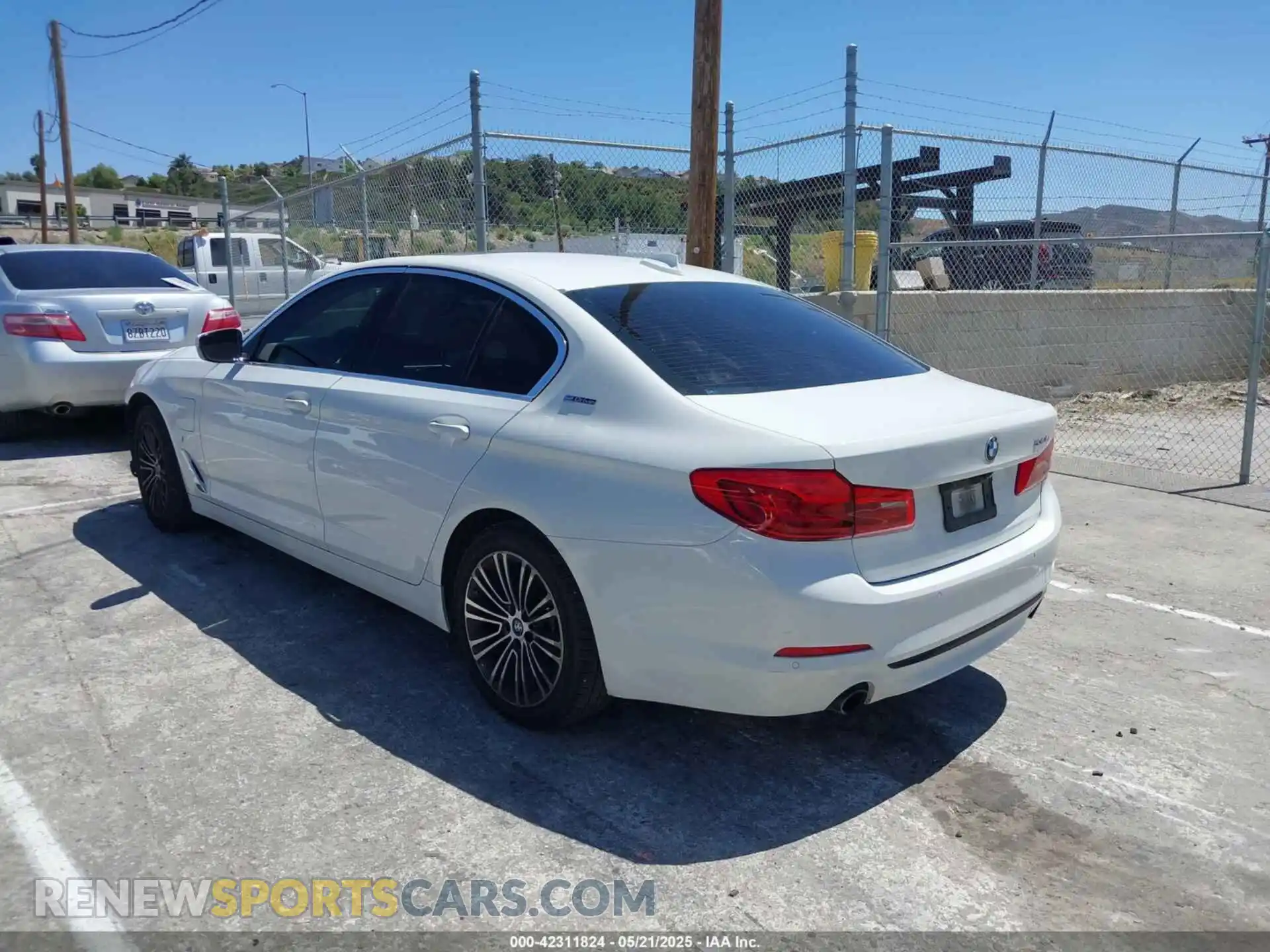 3 Photograph of a damaged car WBAJA9C53KB391999 BMW 530E 2019