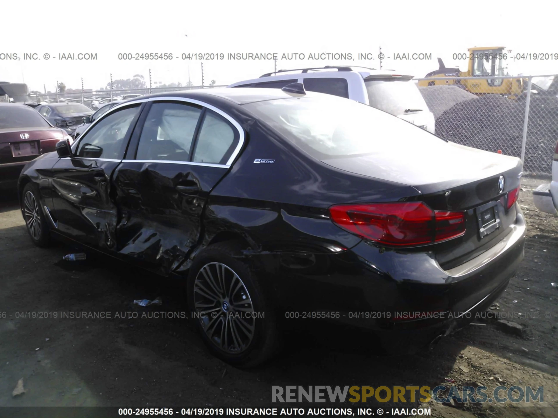 3 Photograph of a damaged car WBAJA9C54KB254117 BMW 530E 2019
