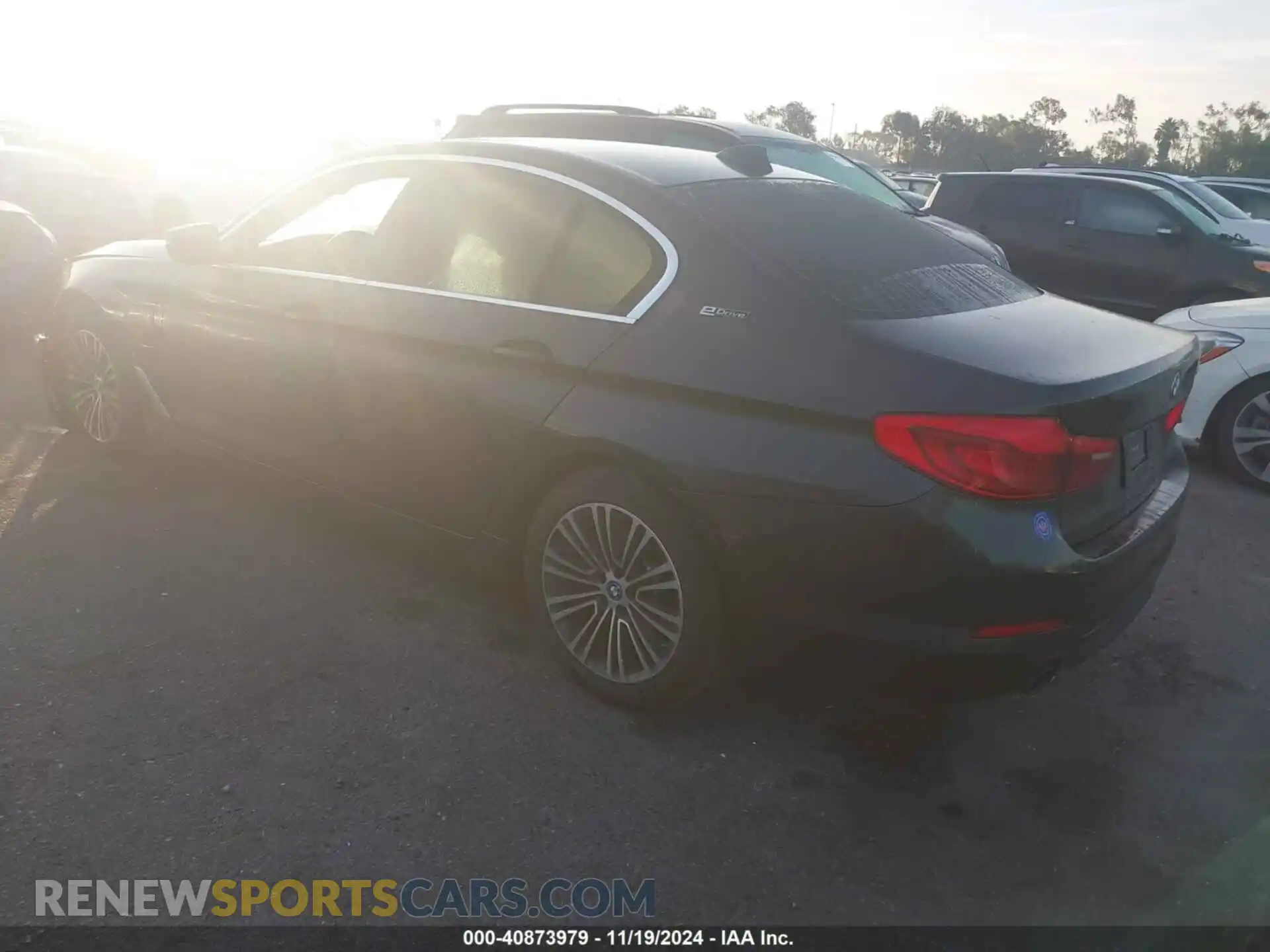 3 Photograph of a damaged car WBAJA9C57KB389110 BMW 530E 2019