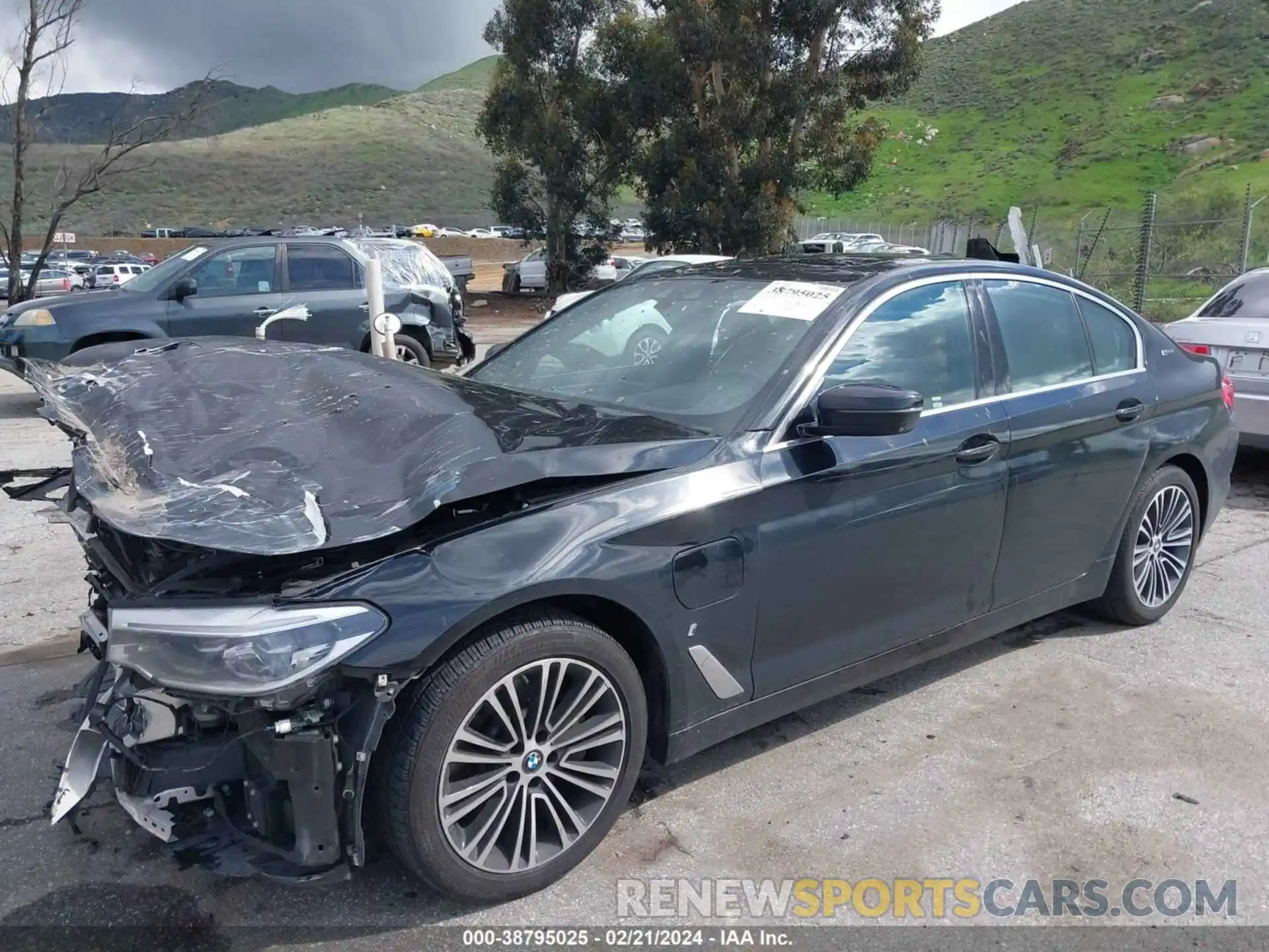 2 Photograph of a damaged car WBAJA9C59KB388573 BMW 530E 2019