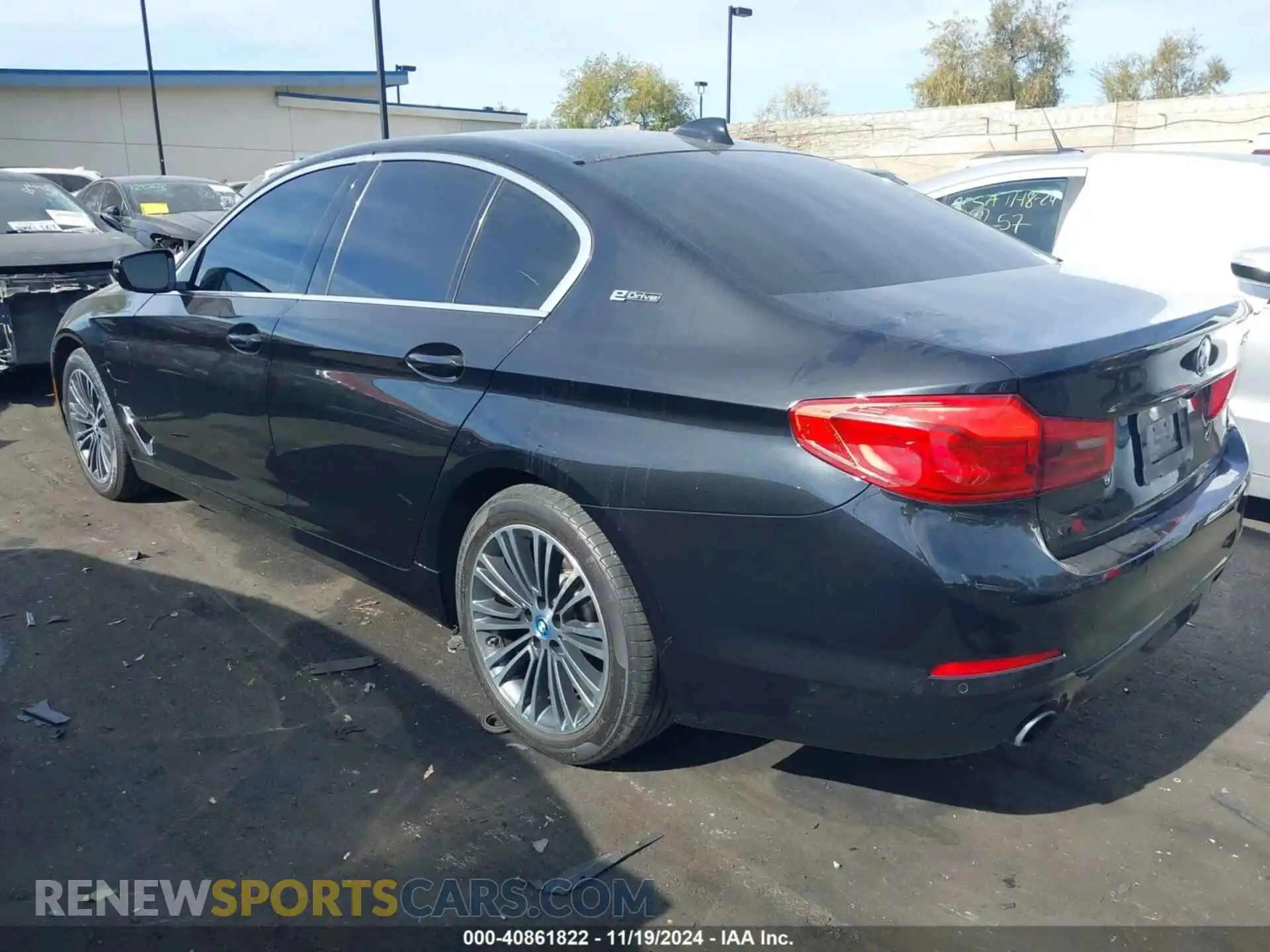 3 Photograph of a damaged car WBAJA9C5XKB389649 BMW 530E 2019