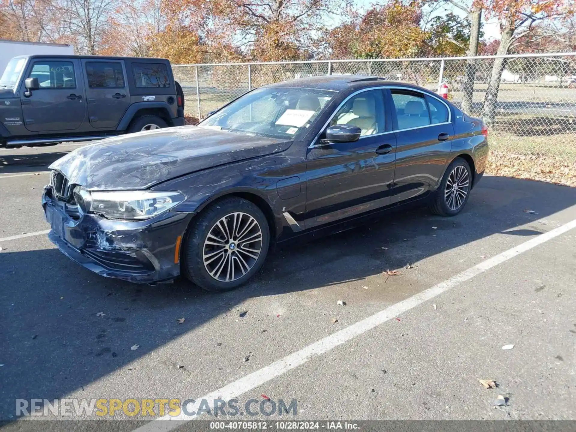2 fotografías del automóvil dañado WBAJB1C50KB375614 BMW 530E 2019