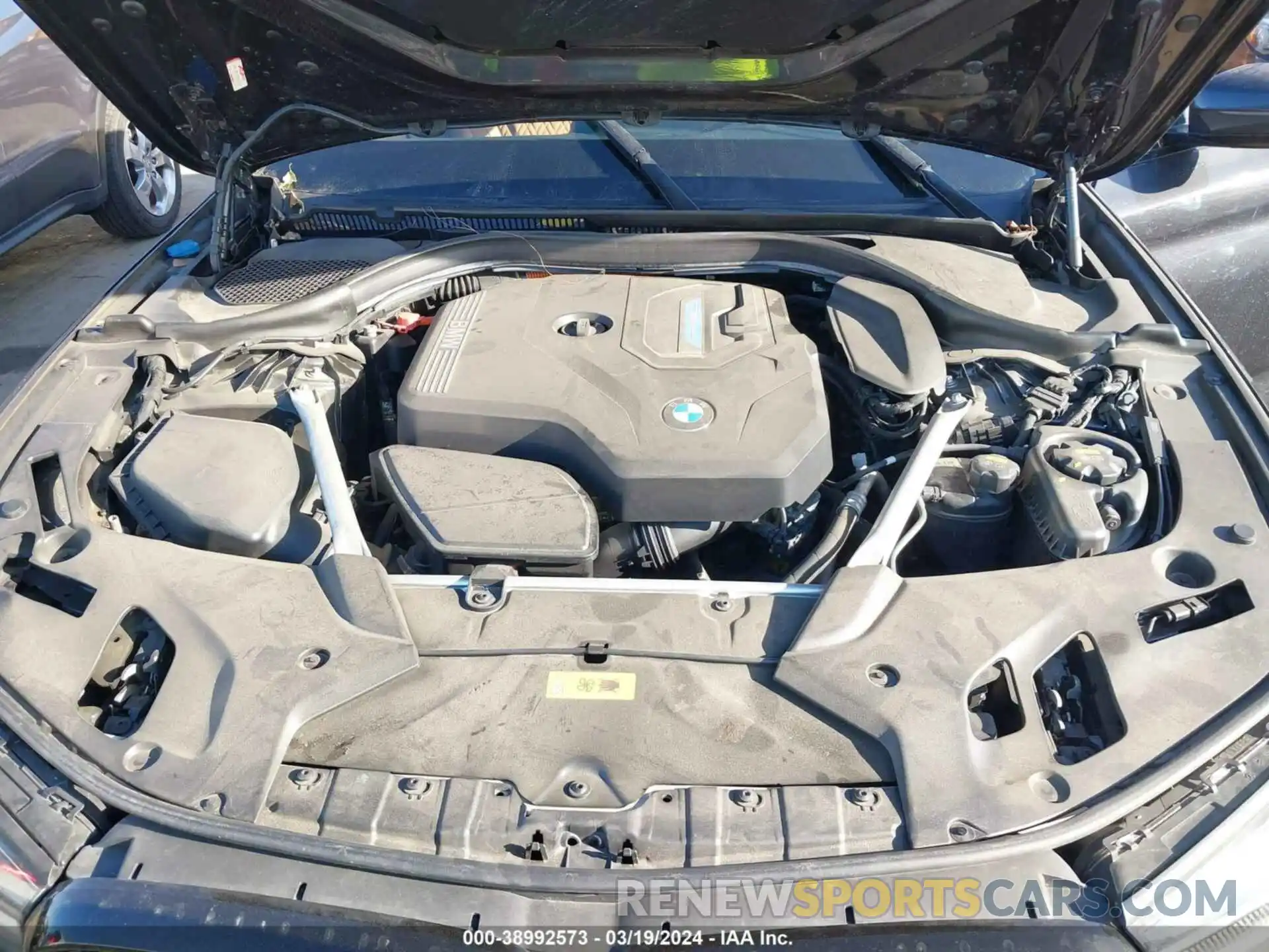 10 Photograph of a damaged car WBA13AG0XMCF22761 BMW 530E 2021