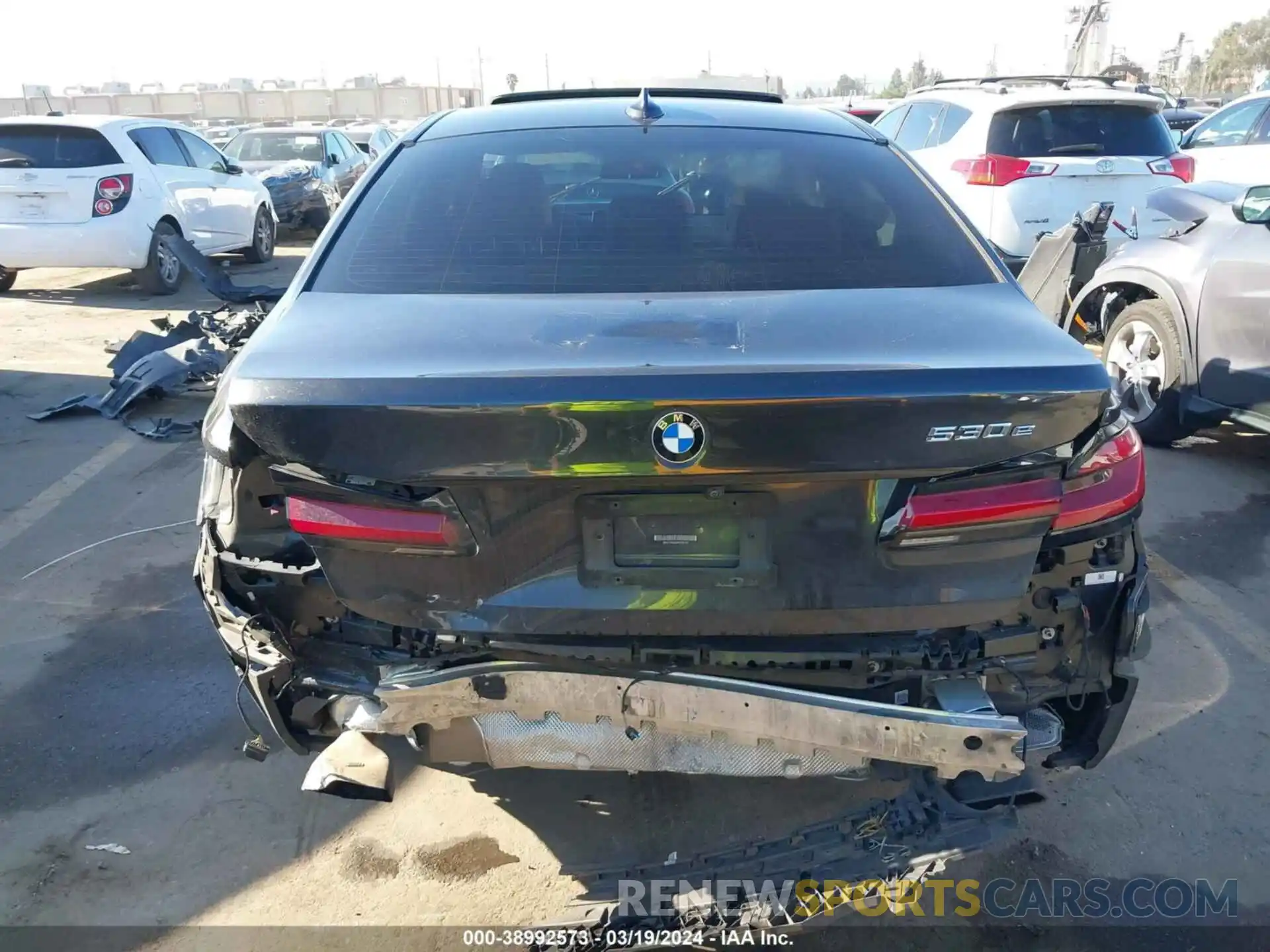 17 Photograph of a damaged car WBA13AG0XMCF22761 BMW 530E 2021