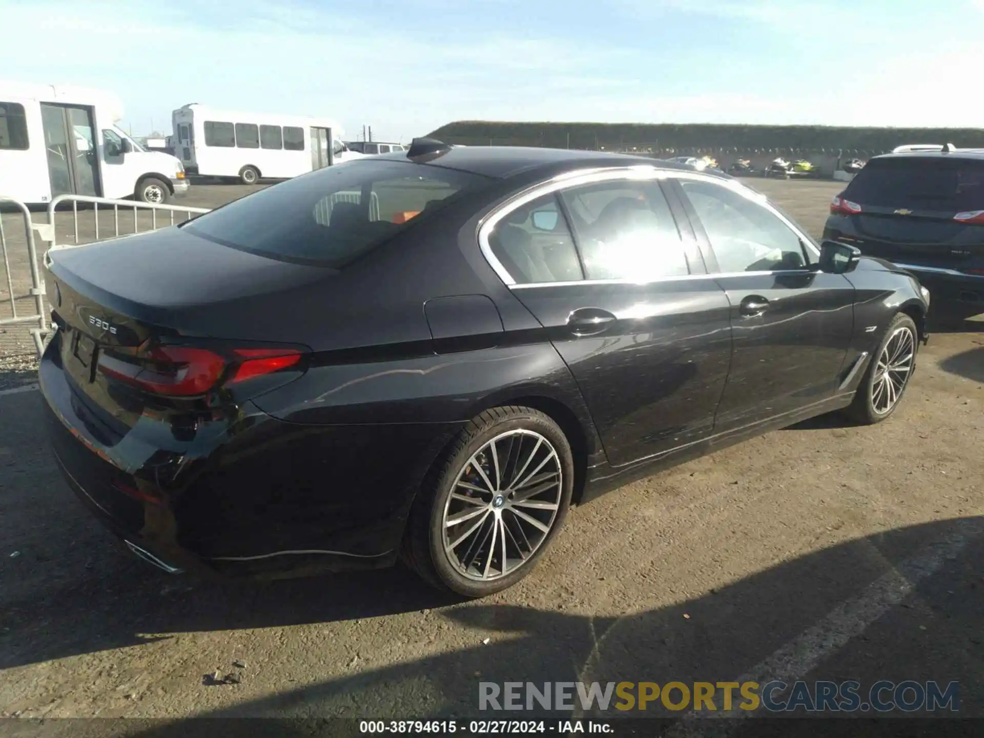 4 Photograph of a damaged car WBA13AG07PCN31550 BMW 530E 2023