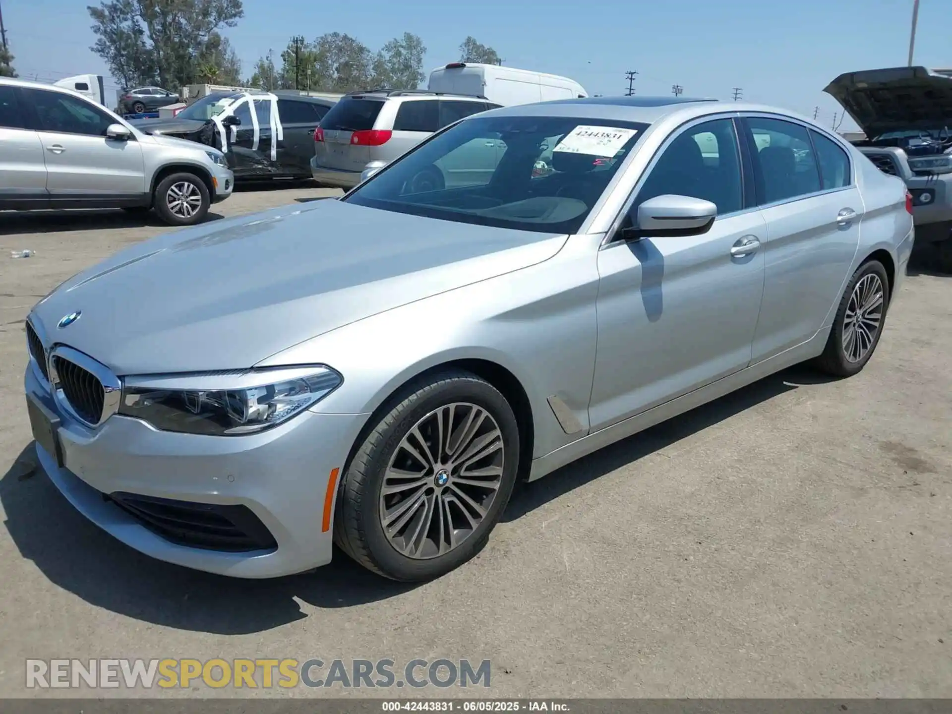 2 Photograph of a damaged car WBAJA5C50KBX86831 BMW 530I 2019