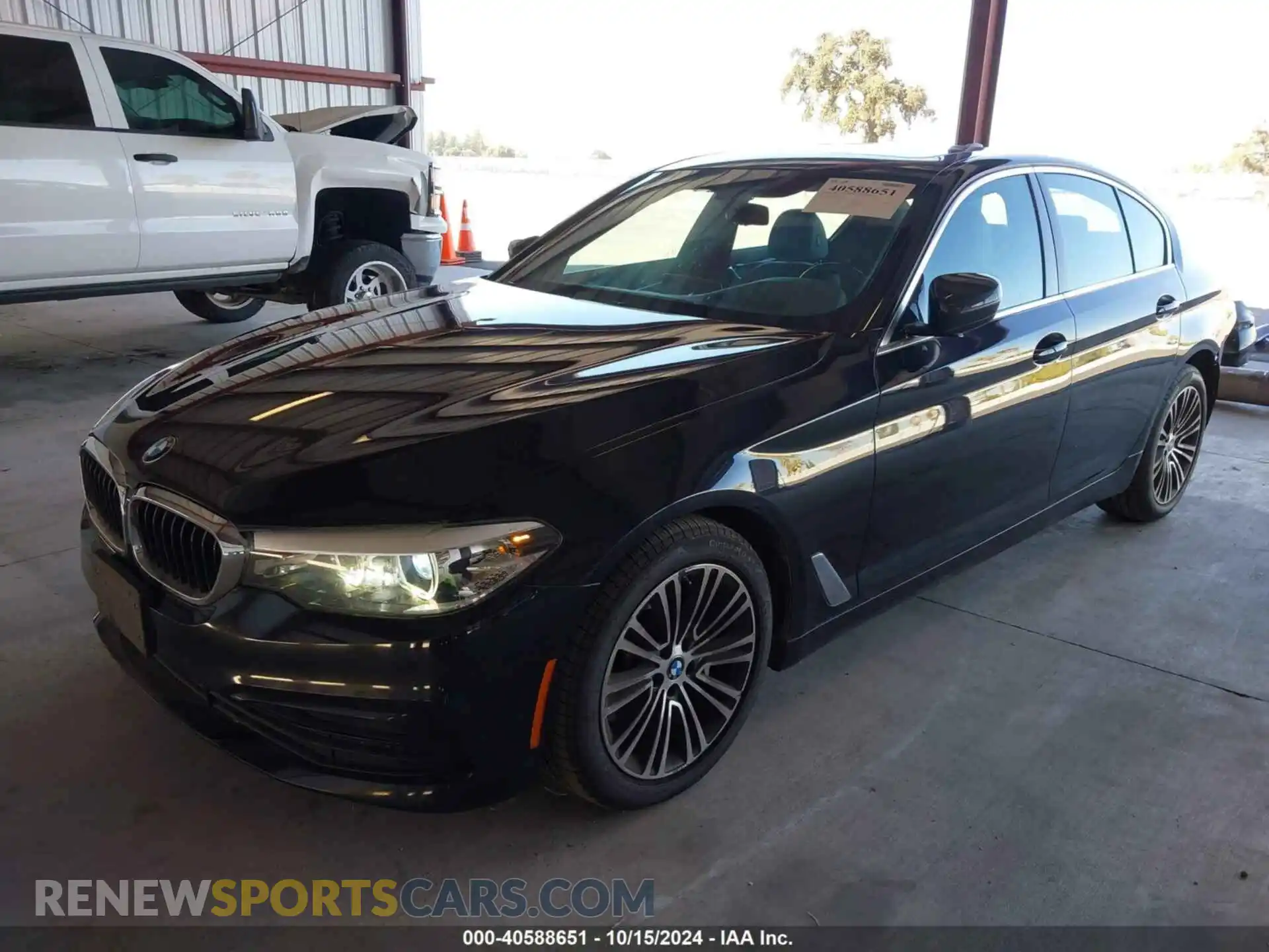 2 Photograph of a damaged car WBAJA5C50KWW21192 BMW 530I 2019