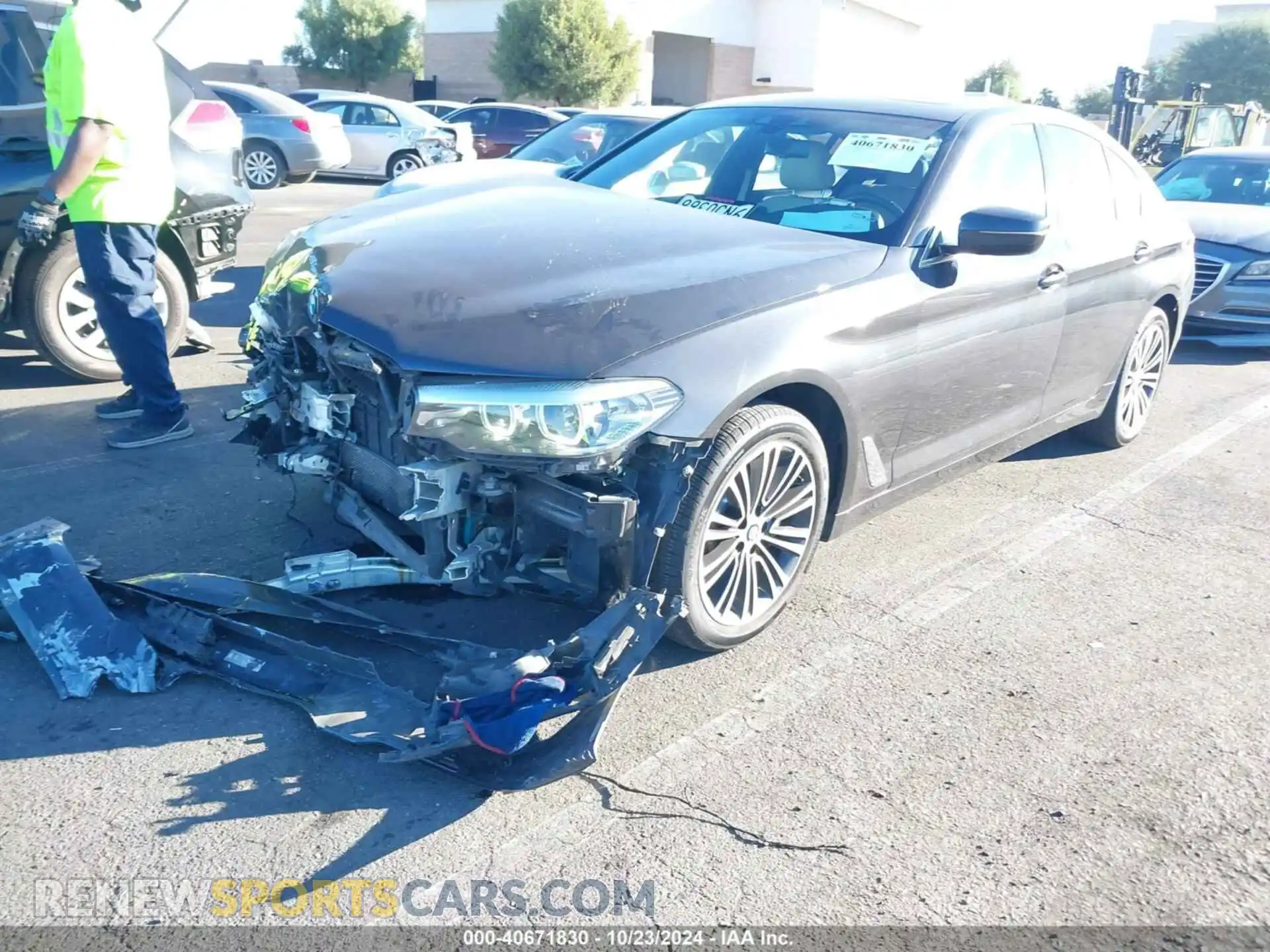 2 fotografías del automóvil dañado WBAJR3C00LBP95337 BMW 530I 2020