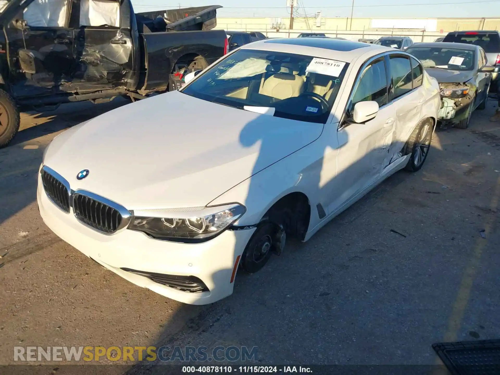 2 Photograph of a damaged car WBAJR3C00LWW61761 BMW 530I 2020