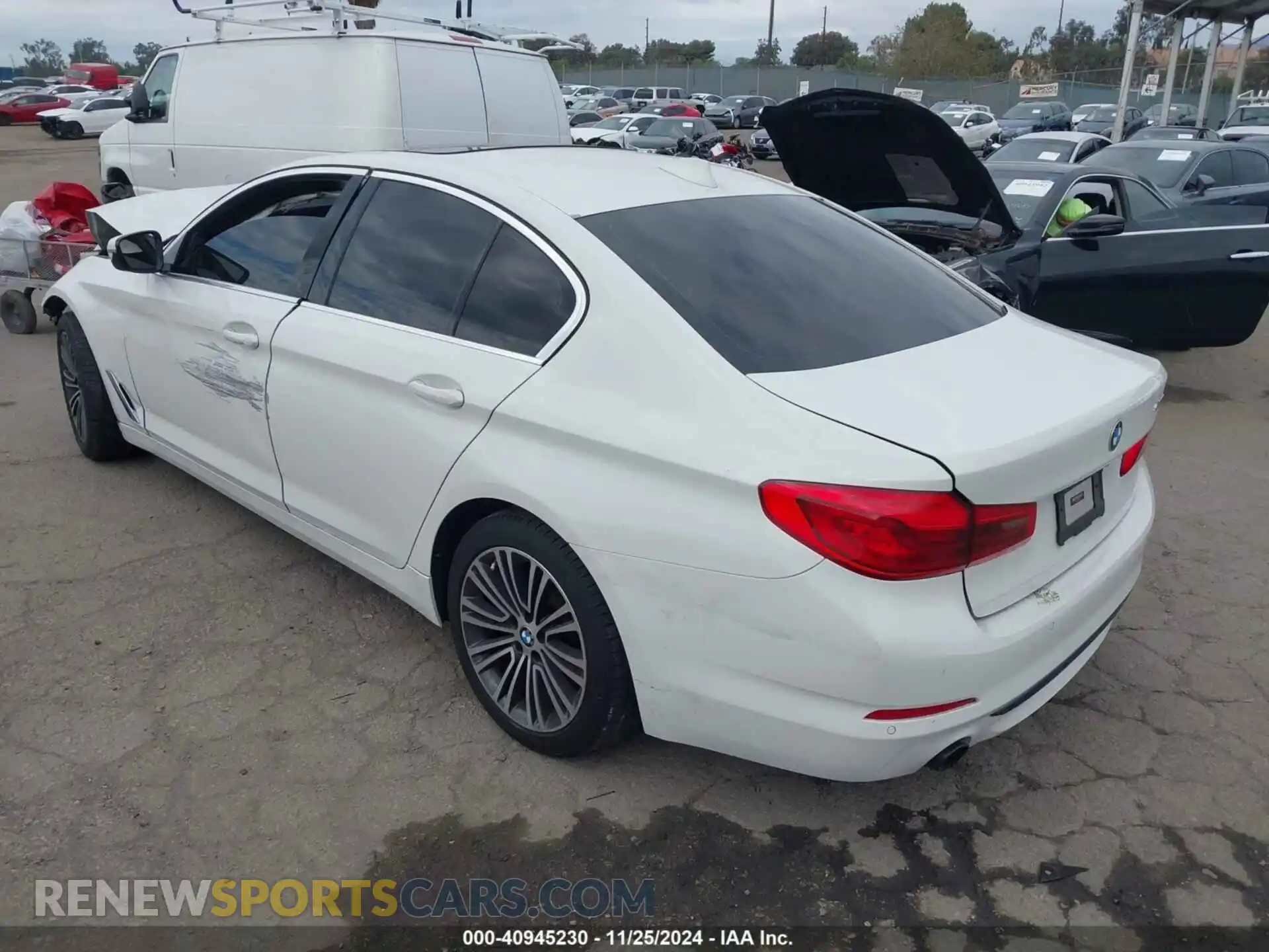 3 Photograph of a damaged car WBAJR3C01LWW64071 BMW 530I 2020