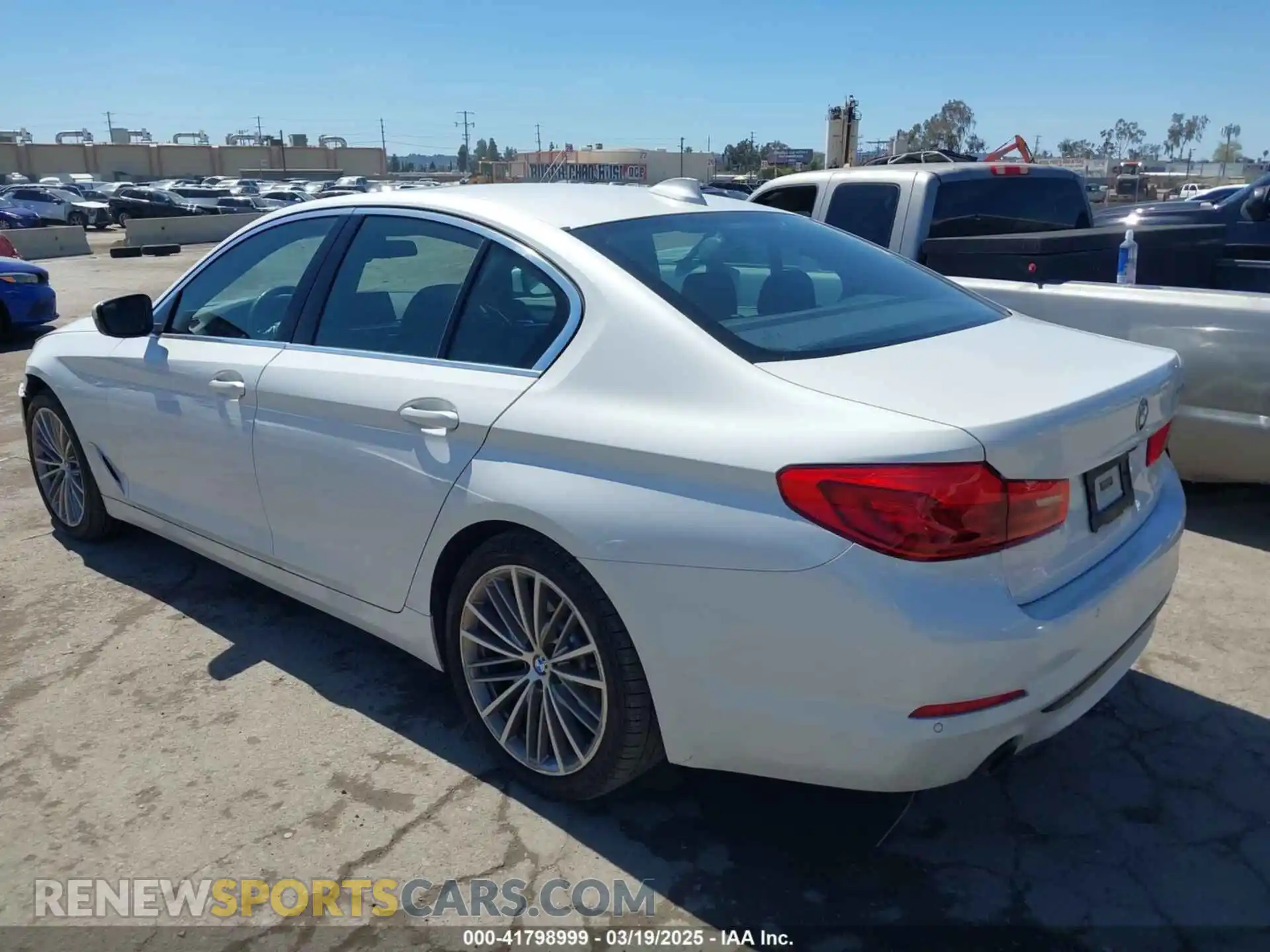 3 Photograph of a damaged car WBAJR3C02LWW79260 BMW 530I 2020