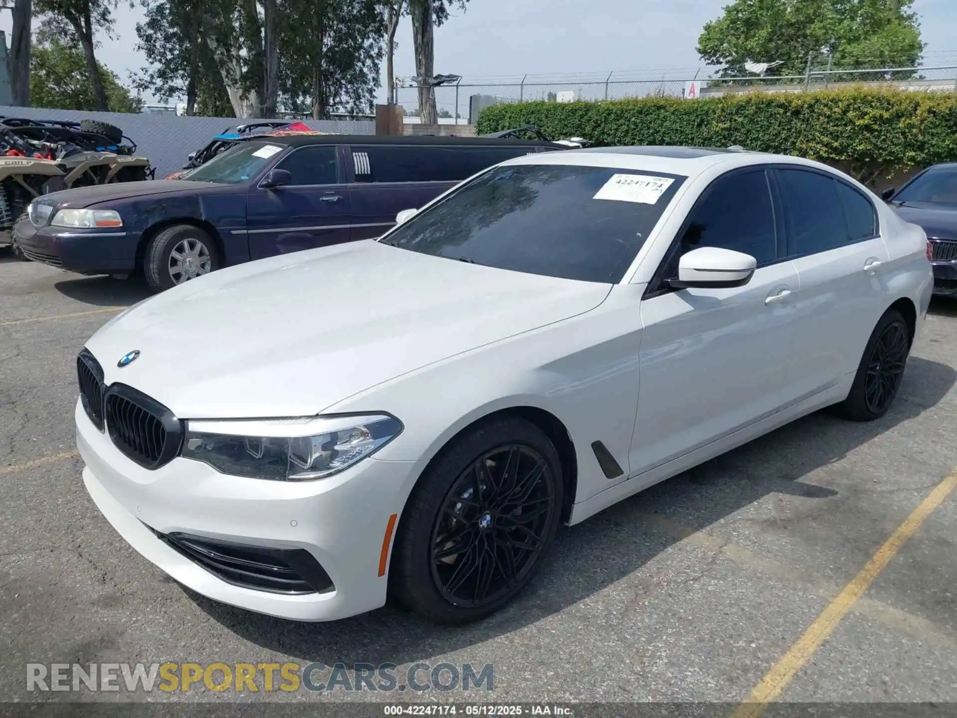 2 Photograph of a damaged car WBAJR3C04LWW69815 BMW 530I 2020