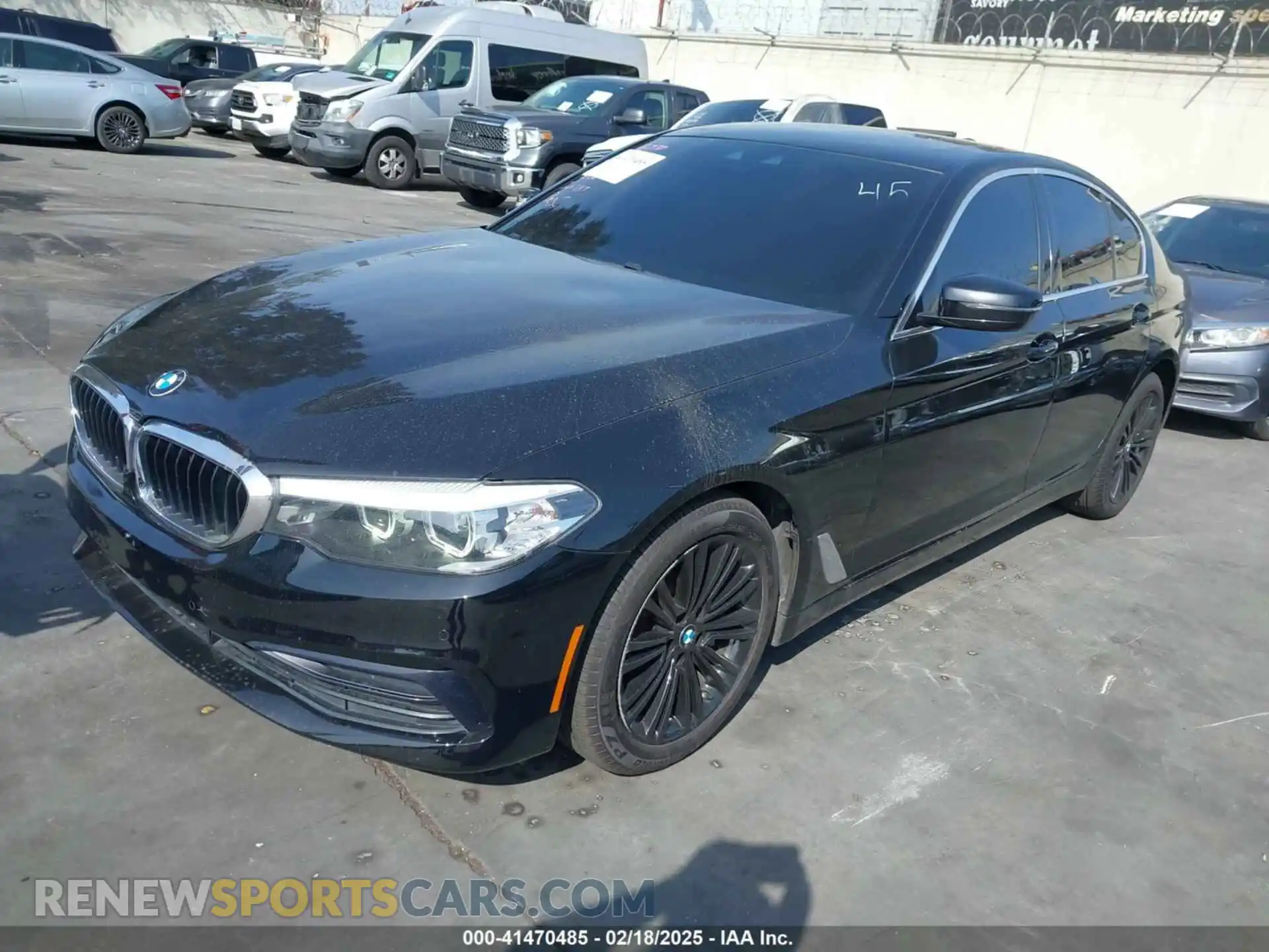 2 Фотография поврежденного автомобиля WBAJR3C08LWW64083 BMW 530I 2020