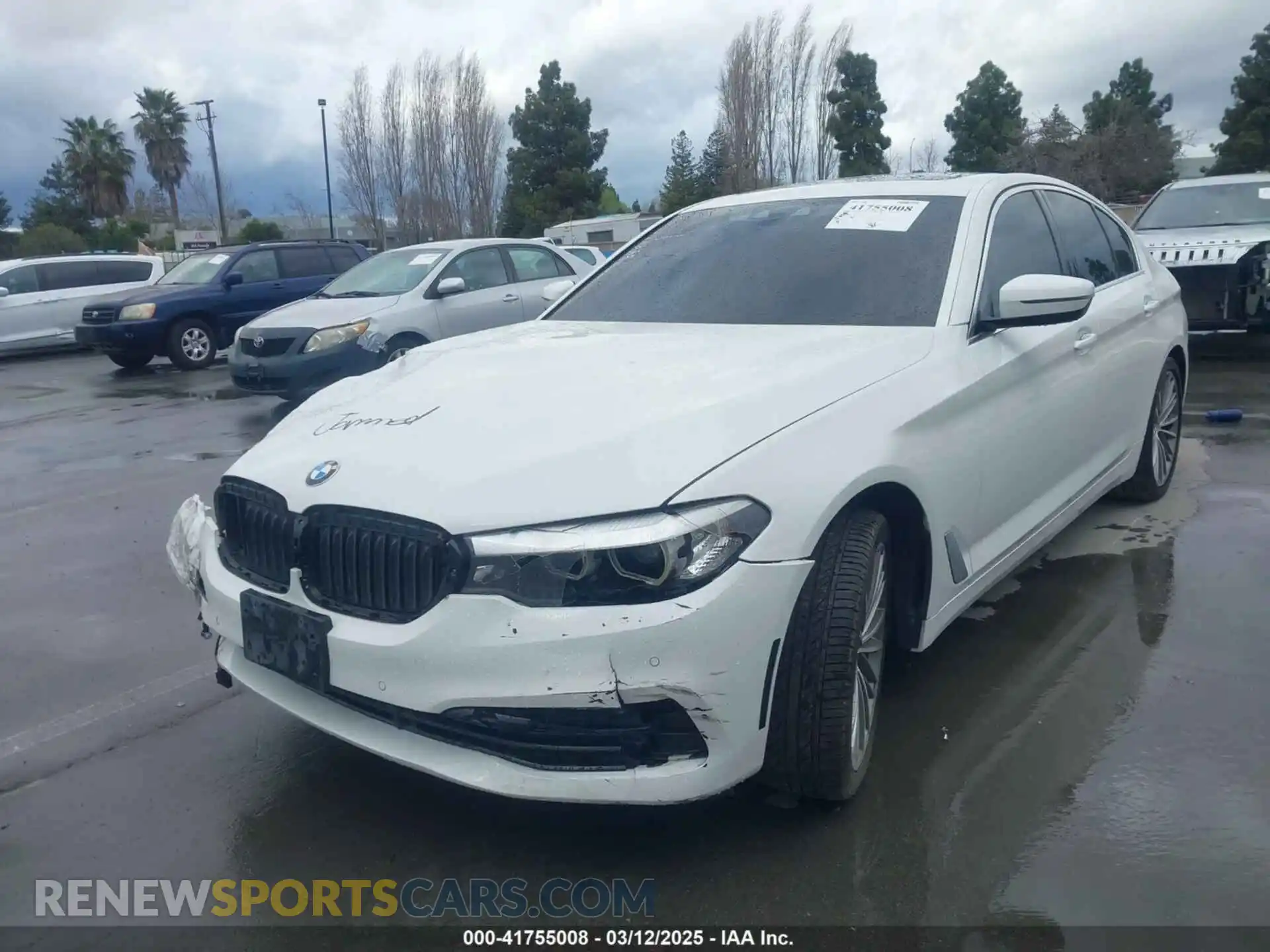 2 Photograph of a damaged car WBAJR3C08LWW69297 BMW 530I 2020