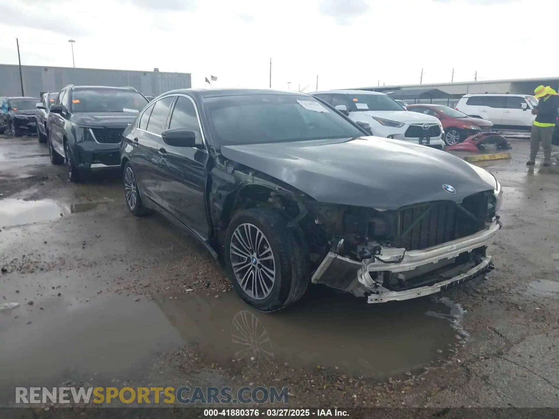 1 Фотография поврежденного автомобиля WBAJR3C08LWW77822 BMW 530I 2020