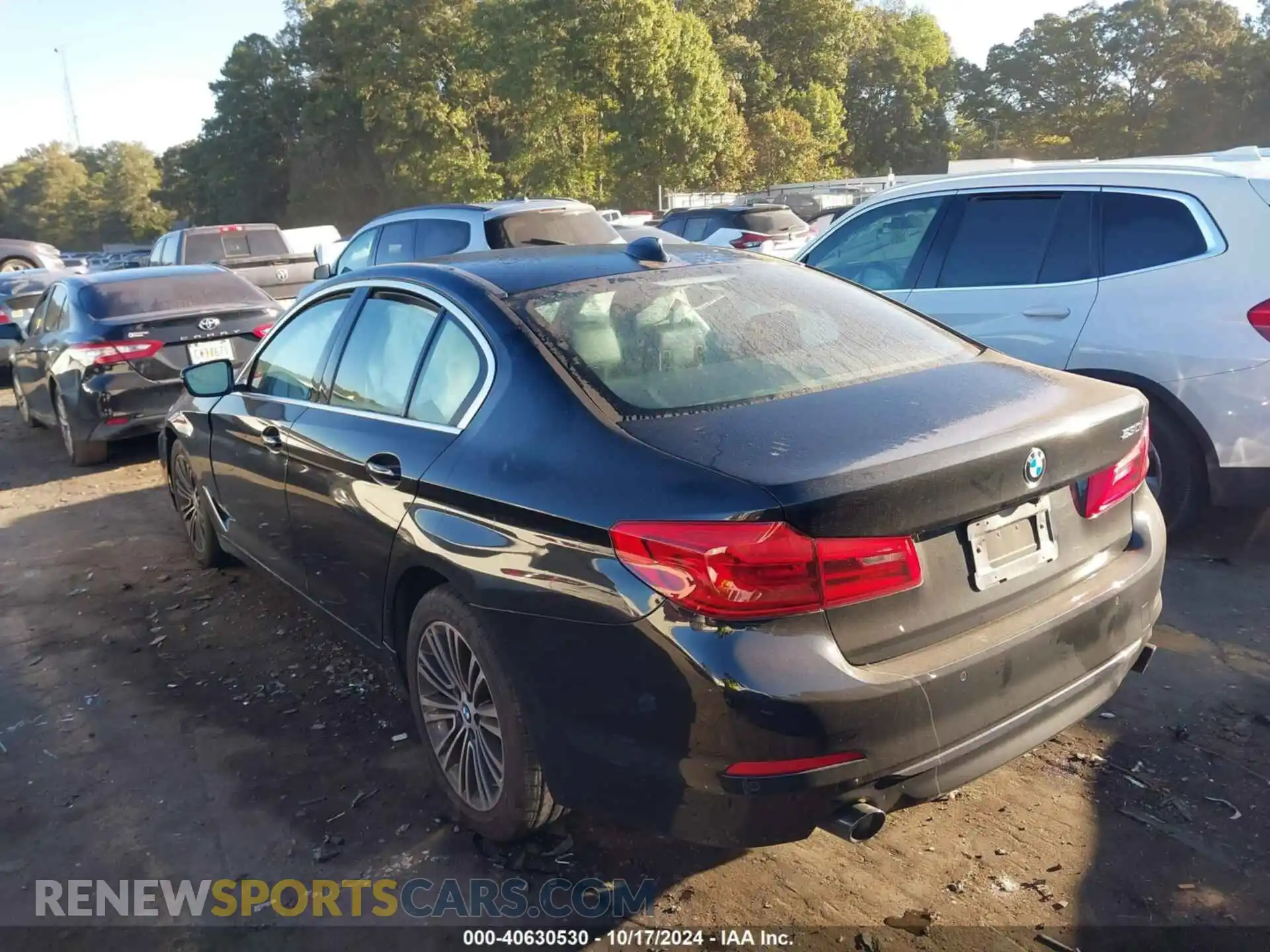 3 Фотография поврежденного автомобиля WBAJR3C0XLCD03877 BMW 530I 2020