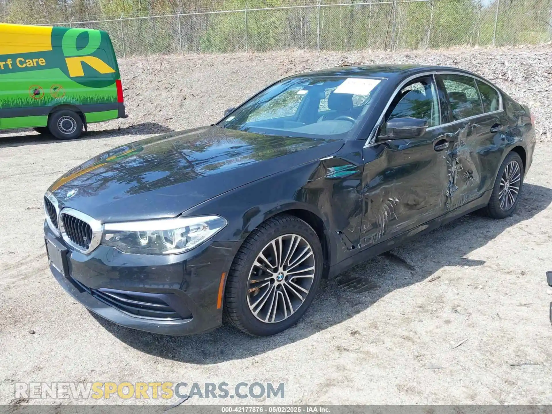 2 Photograph of a damaged car WBAJR7C03LWW78402 BMW 530I 2020