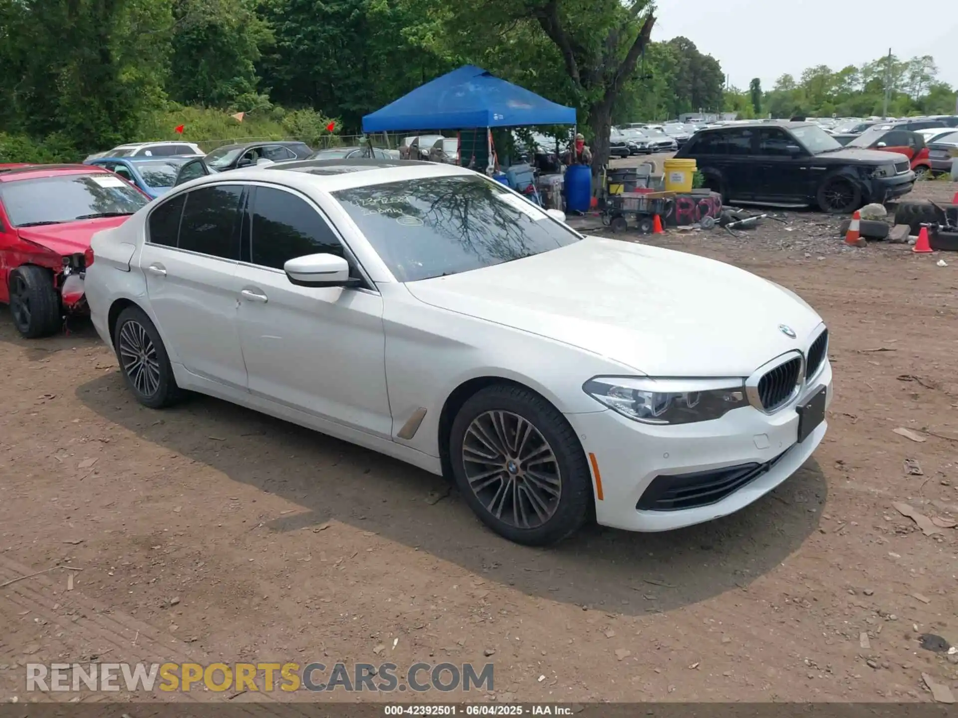 1 Photograph of a damaged car WBAJR7C07LCE45725 BMW 530I 2020