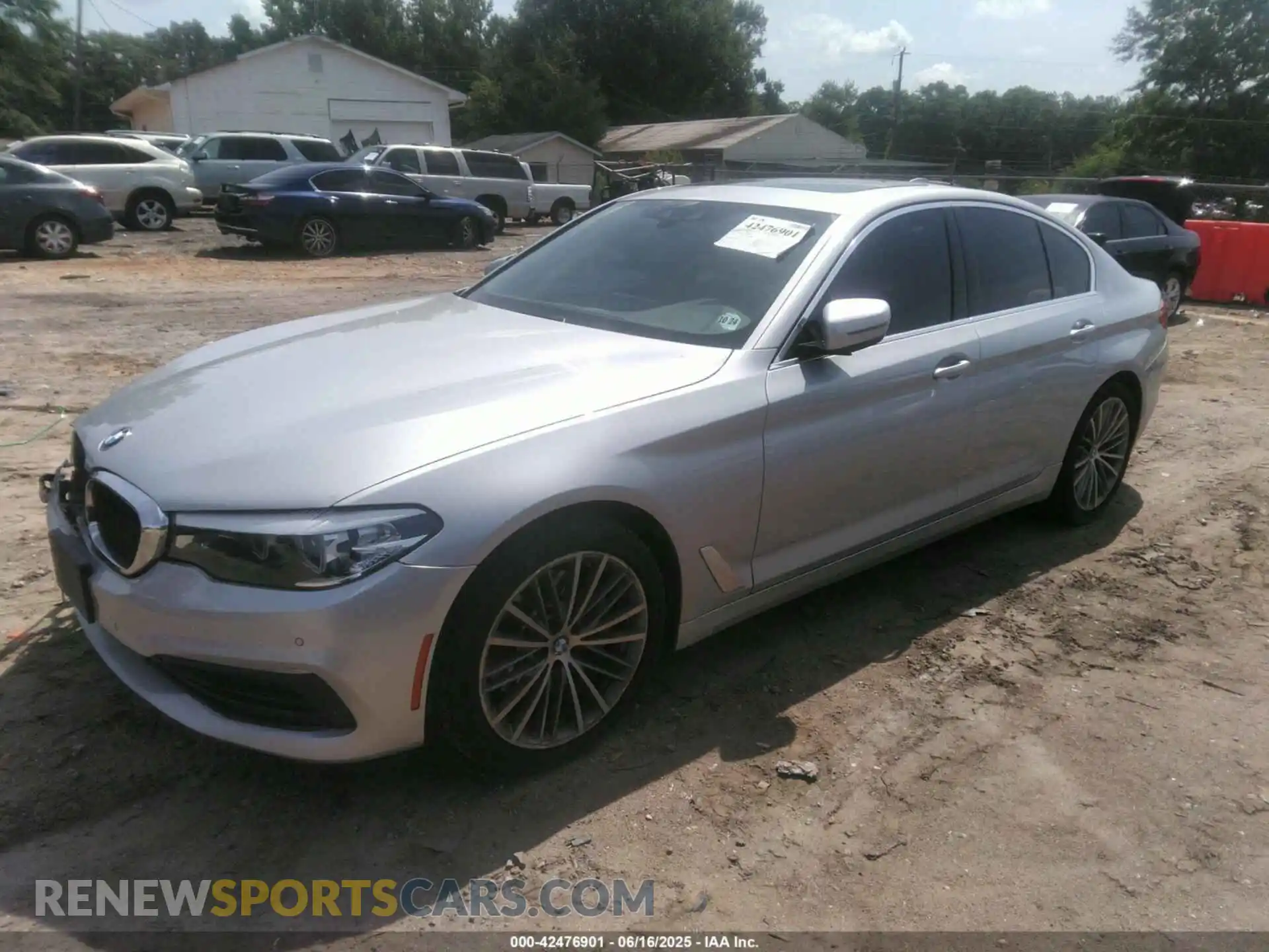 2 Photograph of a damaged car WBAJR7C09LBP96414 BMW 530I 2020