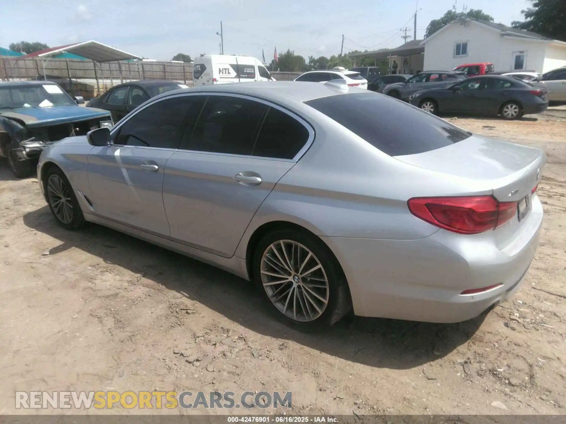 3 Photograph of a damaged car WBAJR7C09LBP96414 BMW 530I 2020