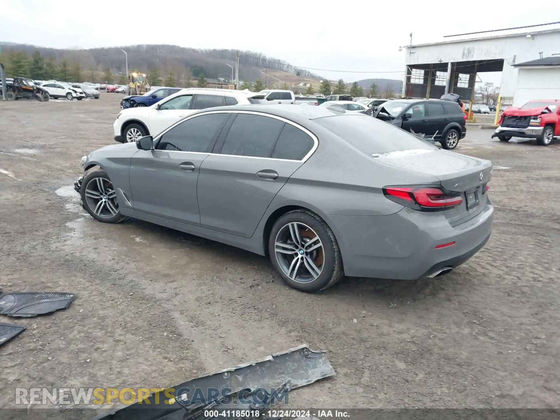 3 Photograph of a damaged car WBA13BJ07MWX06971 BMW 530I 2021