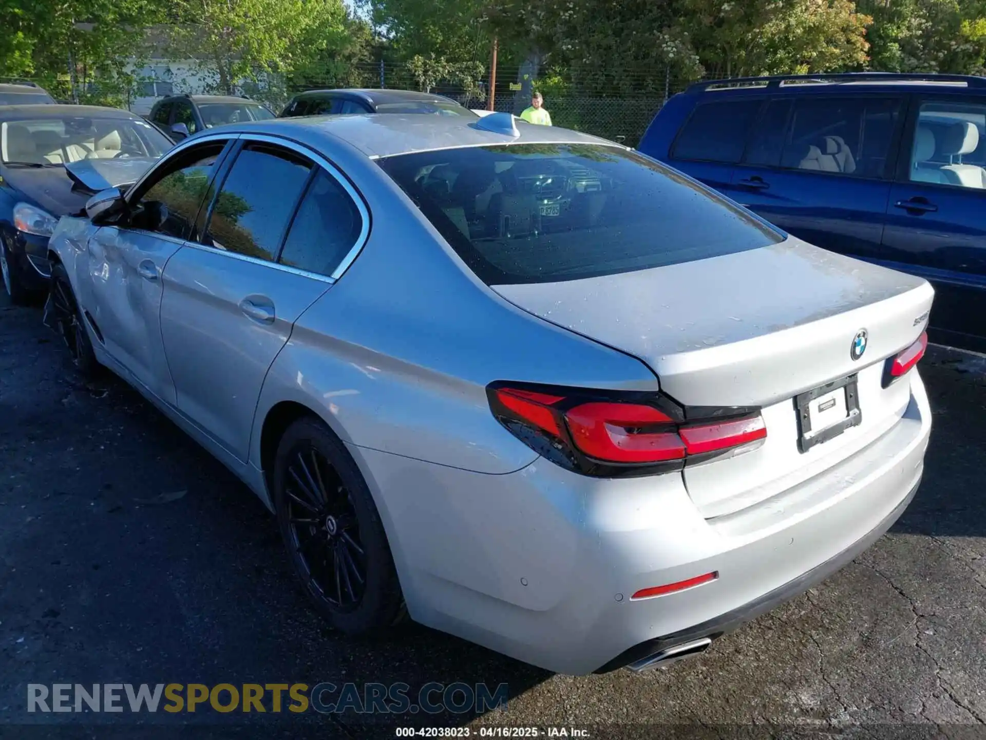 3 Photograph of a damaged car WBA53BH01MWX15298 BMW 530I 2021