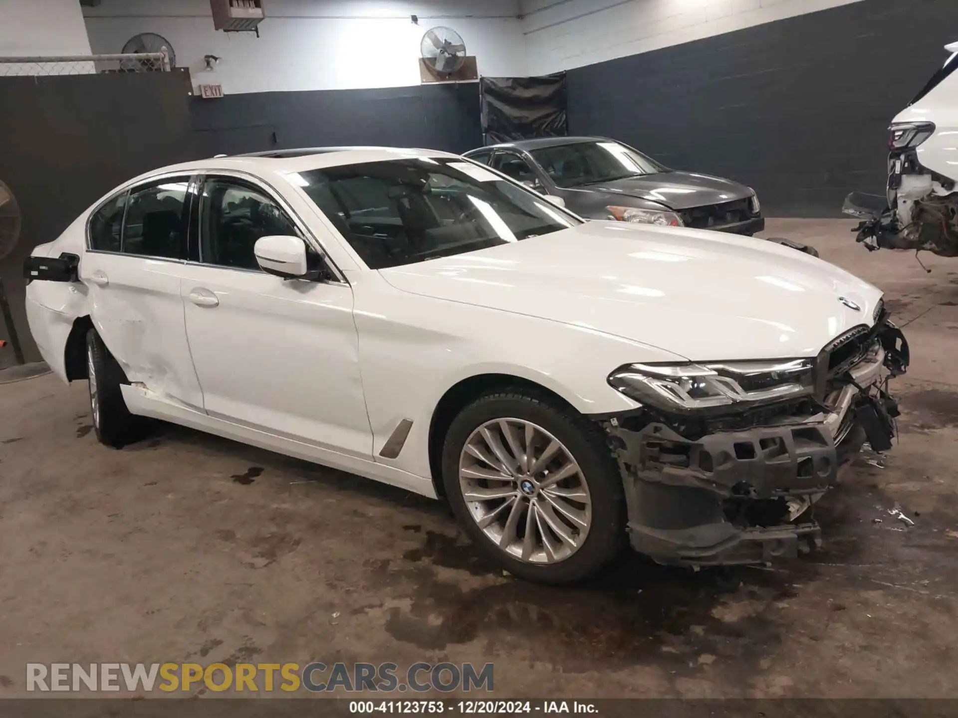 1 Photograph of a damaged car WBA53BH02MCF80188 BMW 530I 2021