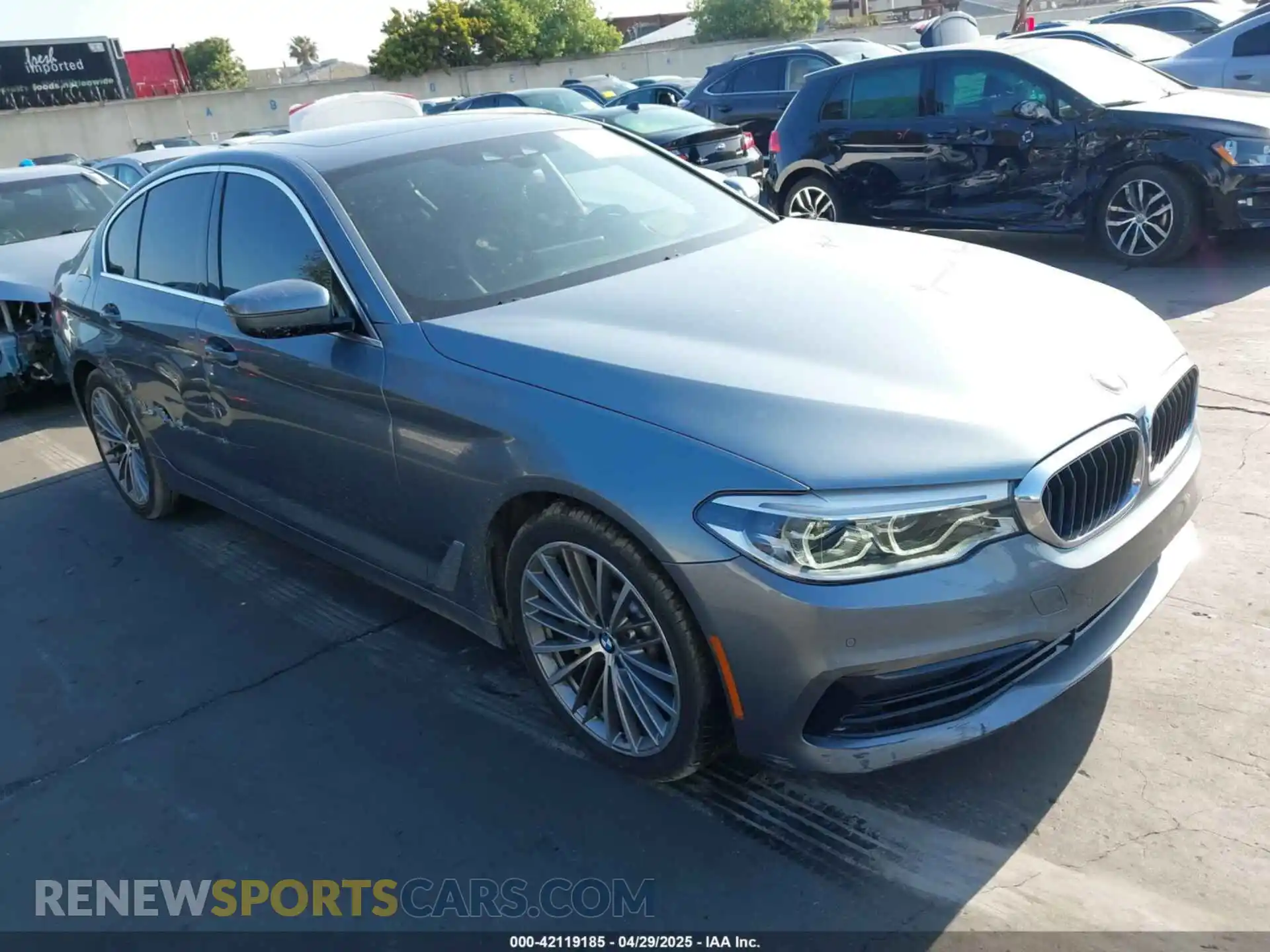 1 fotografías del automóvil dañado WBAJE5C50KWW41835 BMW 540I 2019