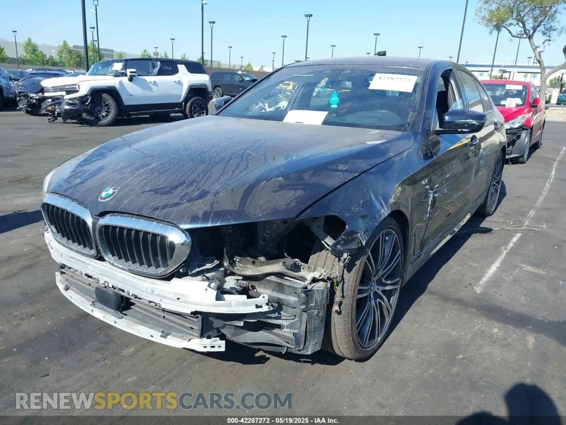 2 Photograph of a damaged car WBAJS1C09LWW80348 BMW 540I 2020
