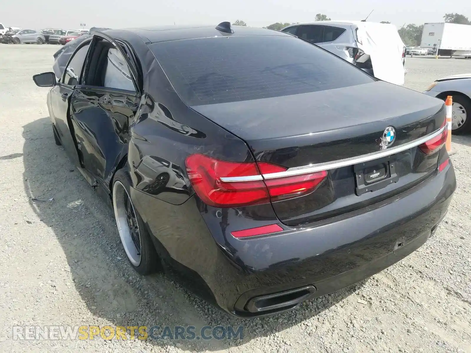 3 Photograph of a damaged car WBA7E2C50KB217894 BMW 7 SERIES 2019