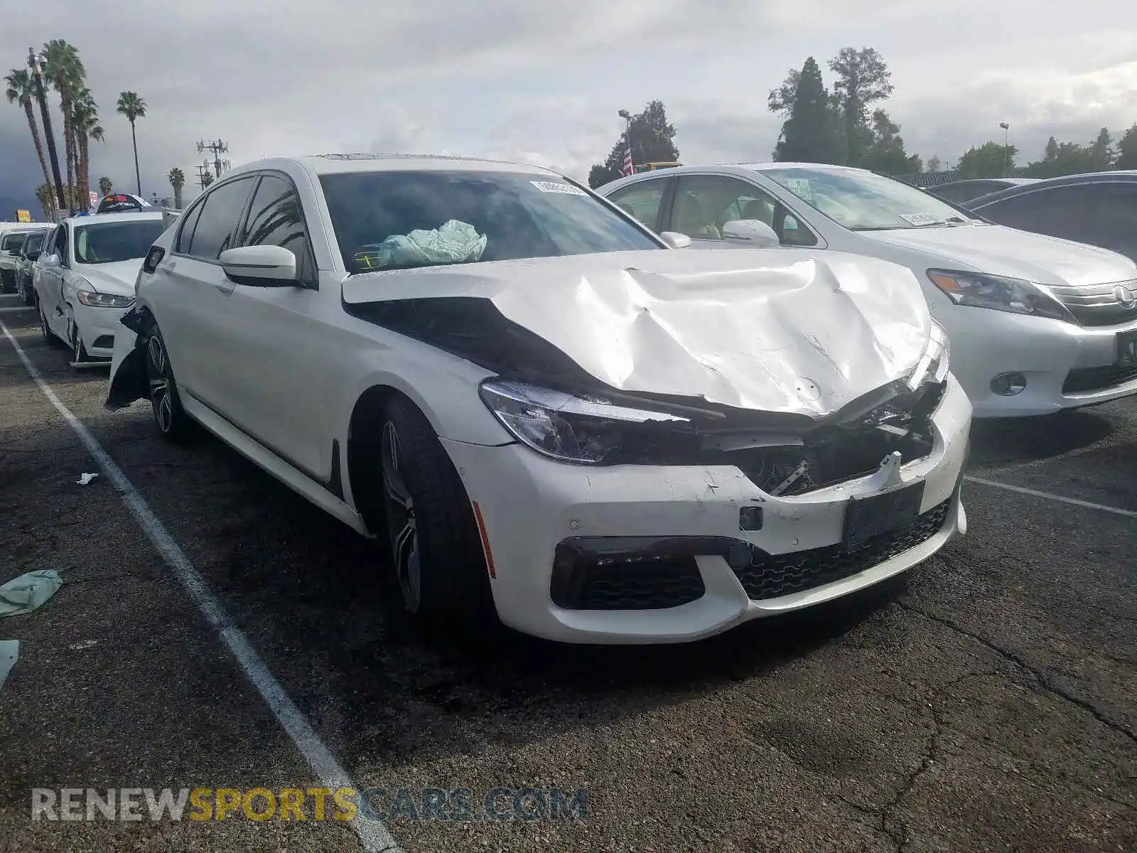 1 Photograph of a damaged car WBA7E2C52KB218142 BMW 7 SERIES 2019