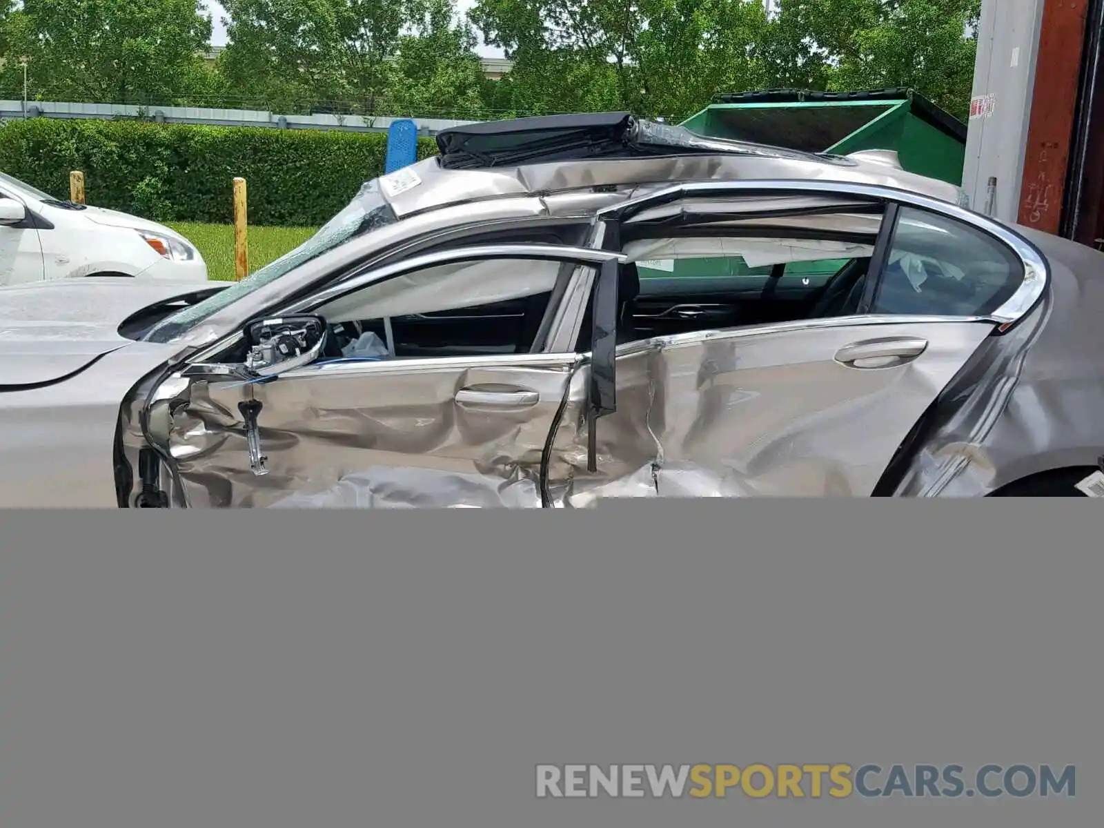 10 Photograph of a damaged car WBA7E2C52KB454743 BMW 7 SERIES 2019