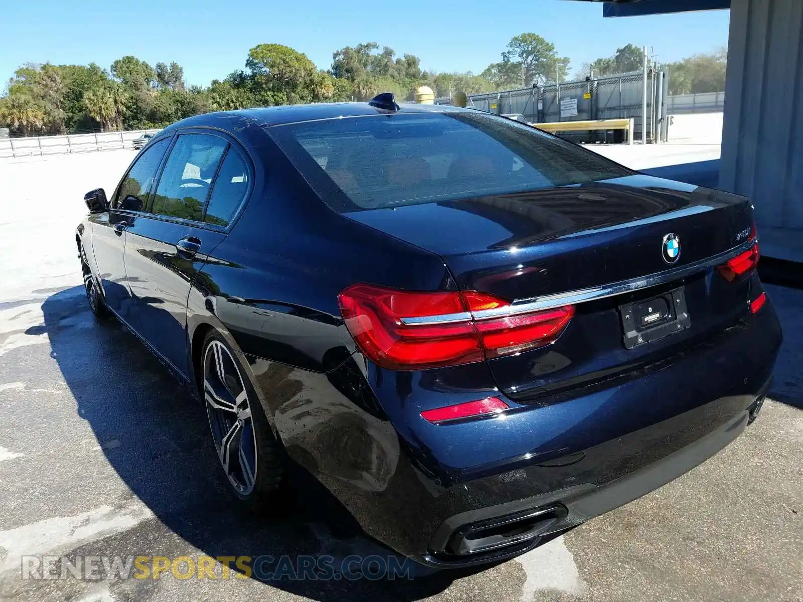 3 Photograph of a damaged car WBA7E2C56KB217169 BMW 7 SERIES 2019