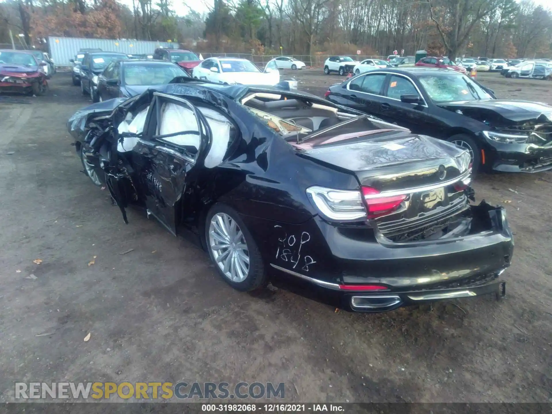 3 Photograph of a damaged car WBA7E2C57KB454656 BMW 7 SERIES 2019
