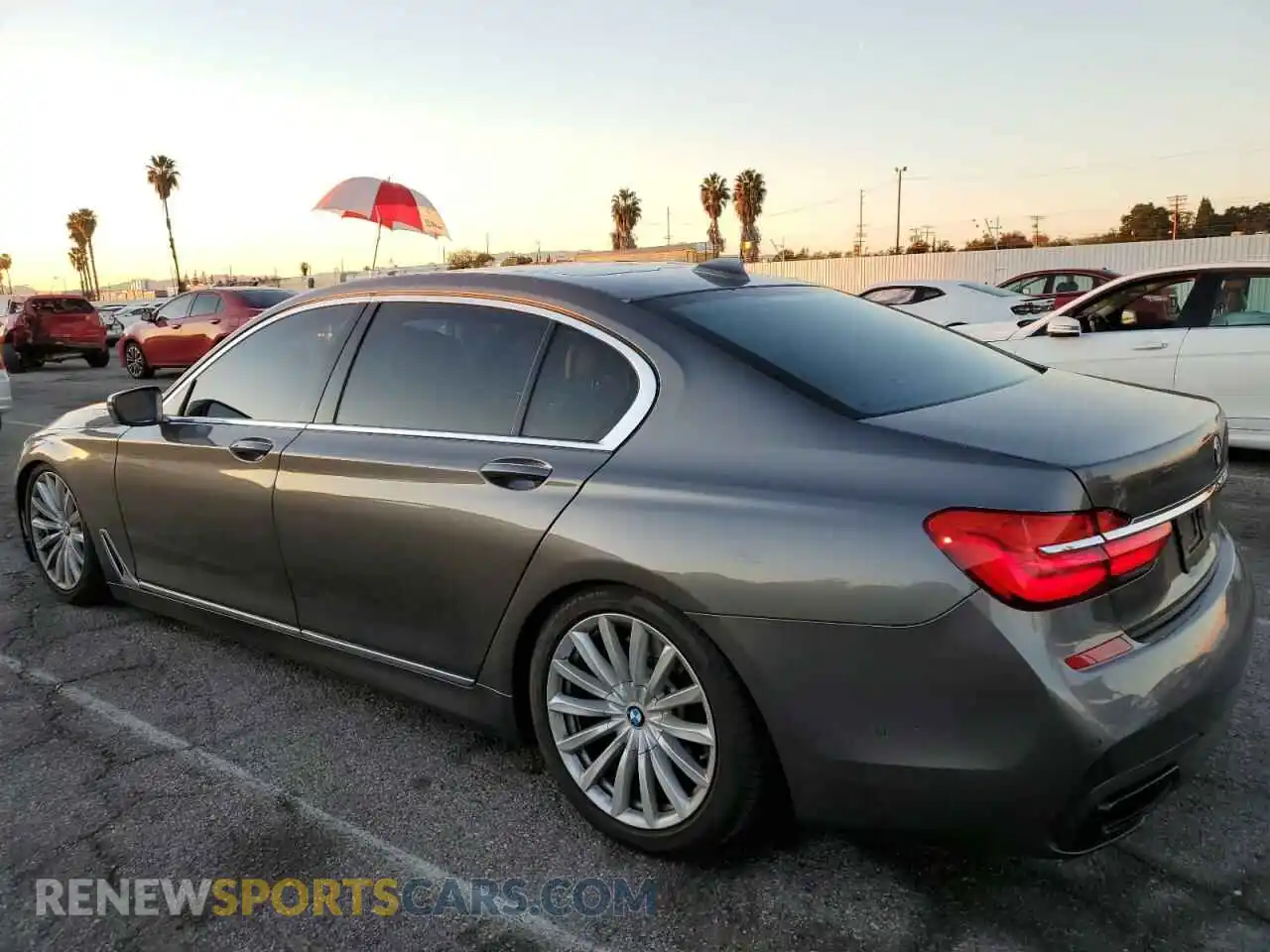 2 Photograph of a damaged car WBA7E2C59KB217151 BMW 7 SERIES 2019