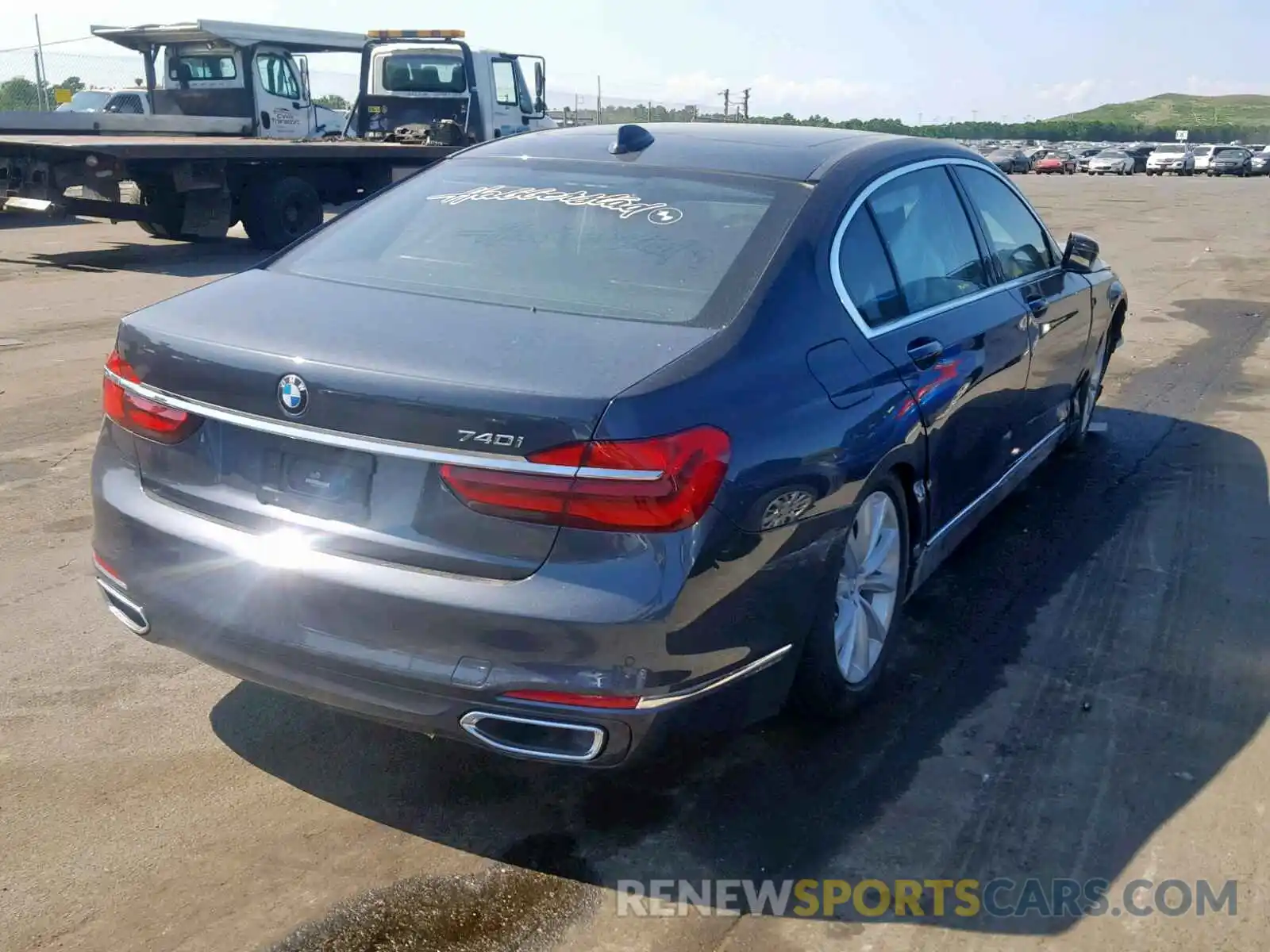 4 Photograph of a damaged car WBA7E4C54KGV70363 BMW 7 SERIES 2019