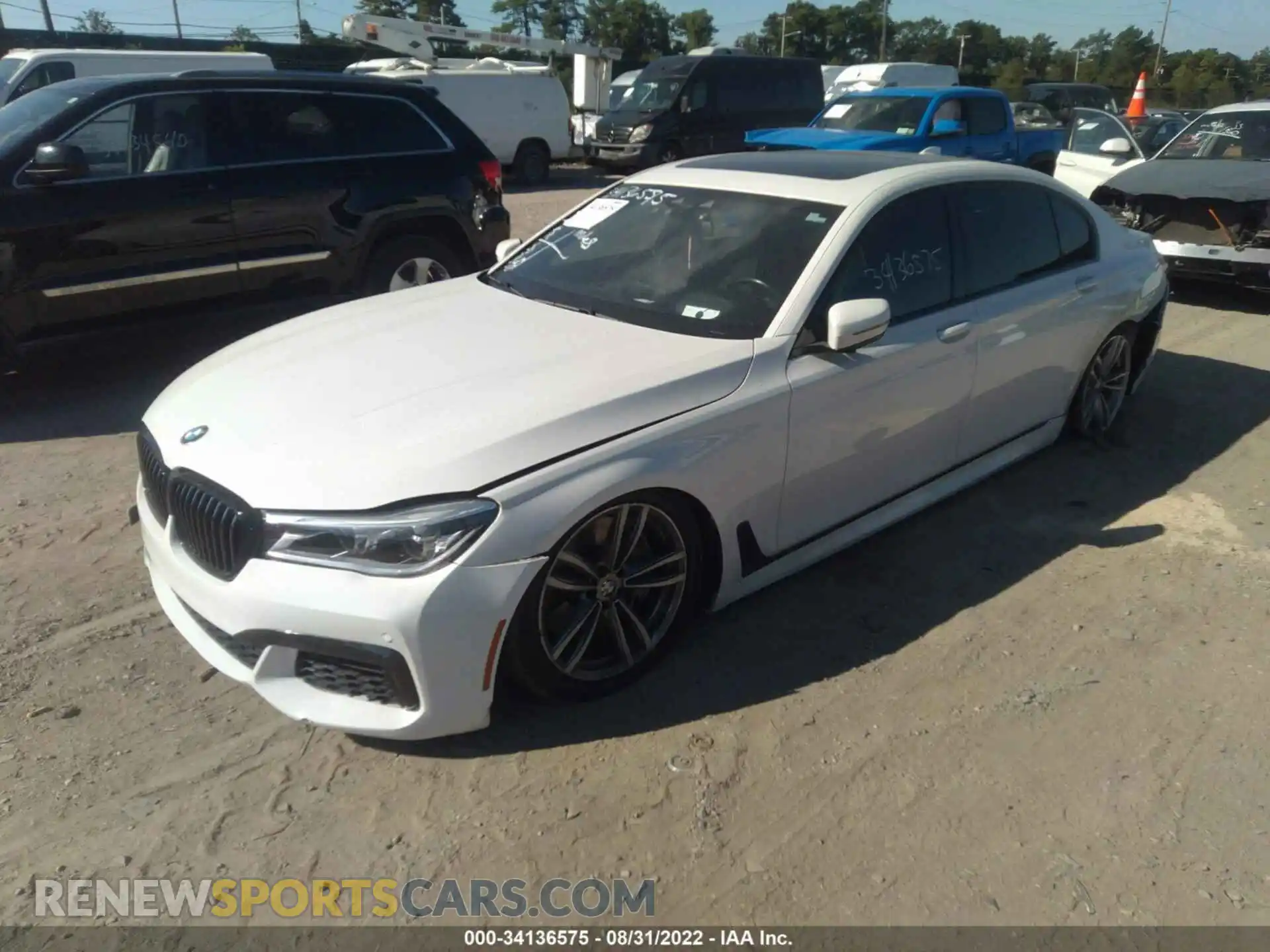 2 Фотография поврежденного автомобиля WBA7F2C50KB239293 BMW 7 SERIES 2019
