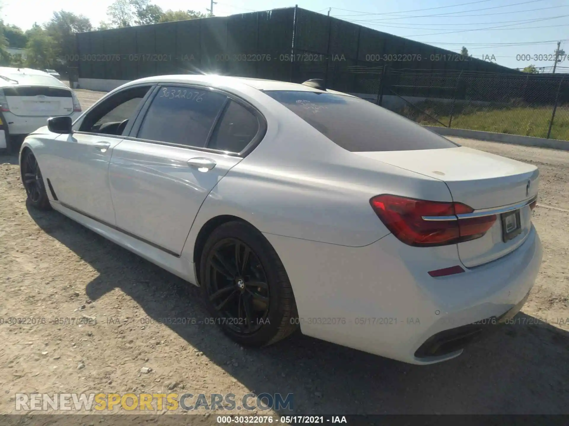 3 Photograph of a damaged car WBA7F2C55KB239080 BMW 7 SERIES 2019